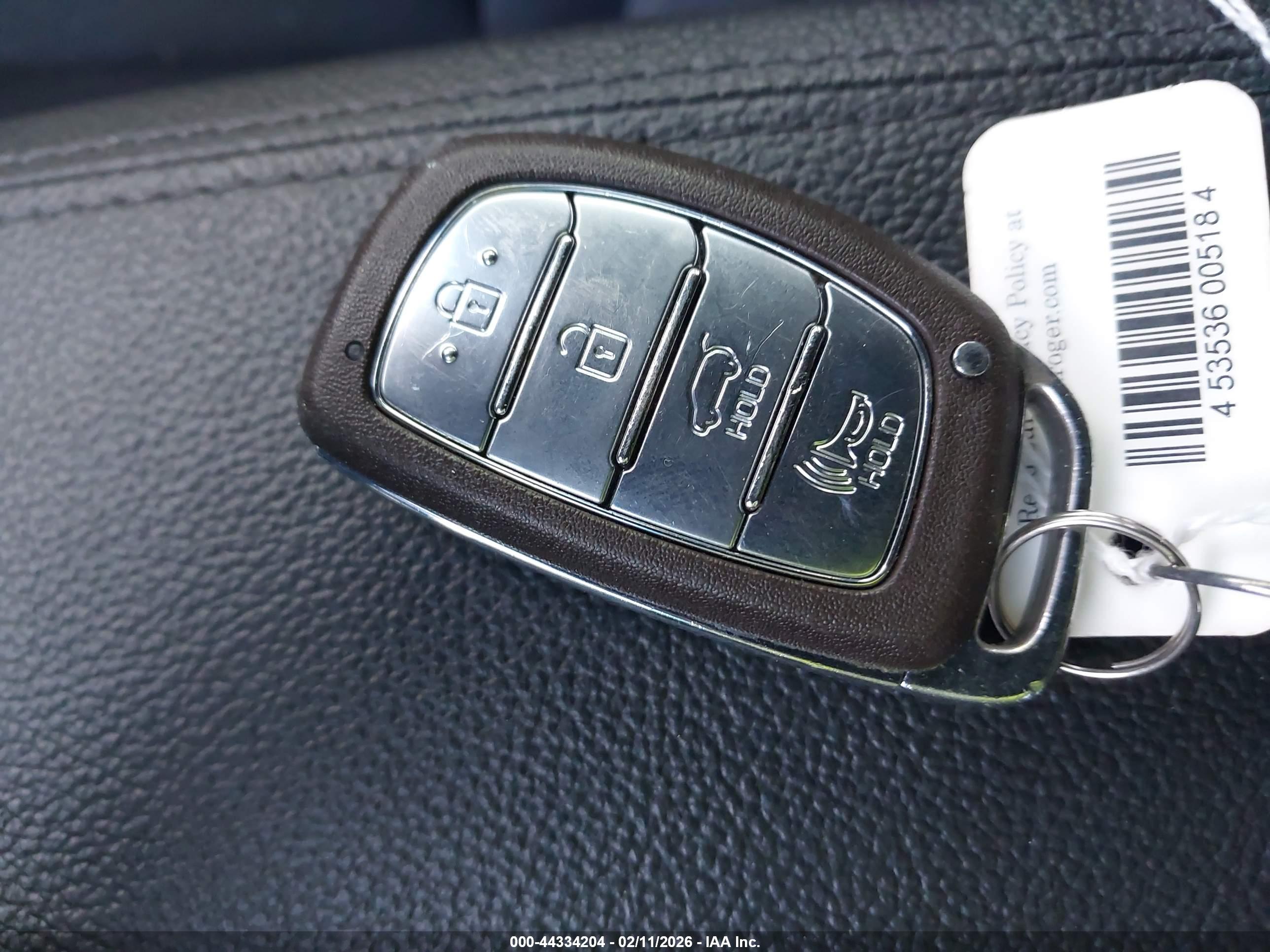 HYUNDAI TUCSON image 11