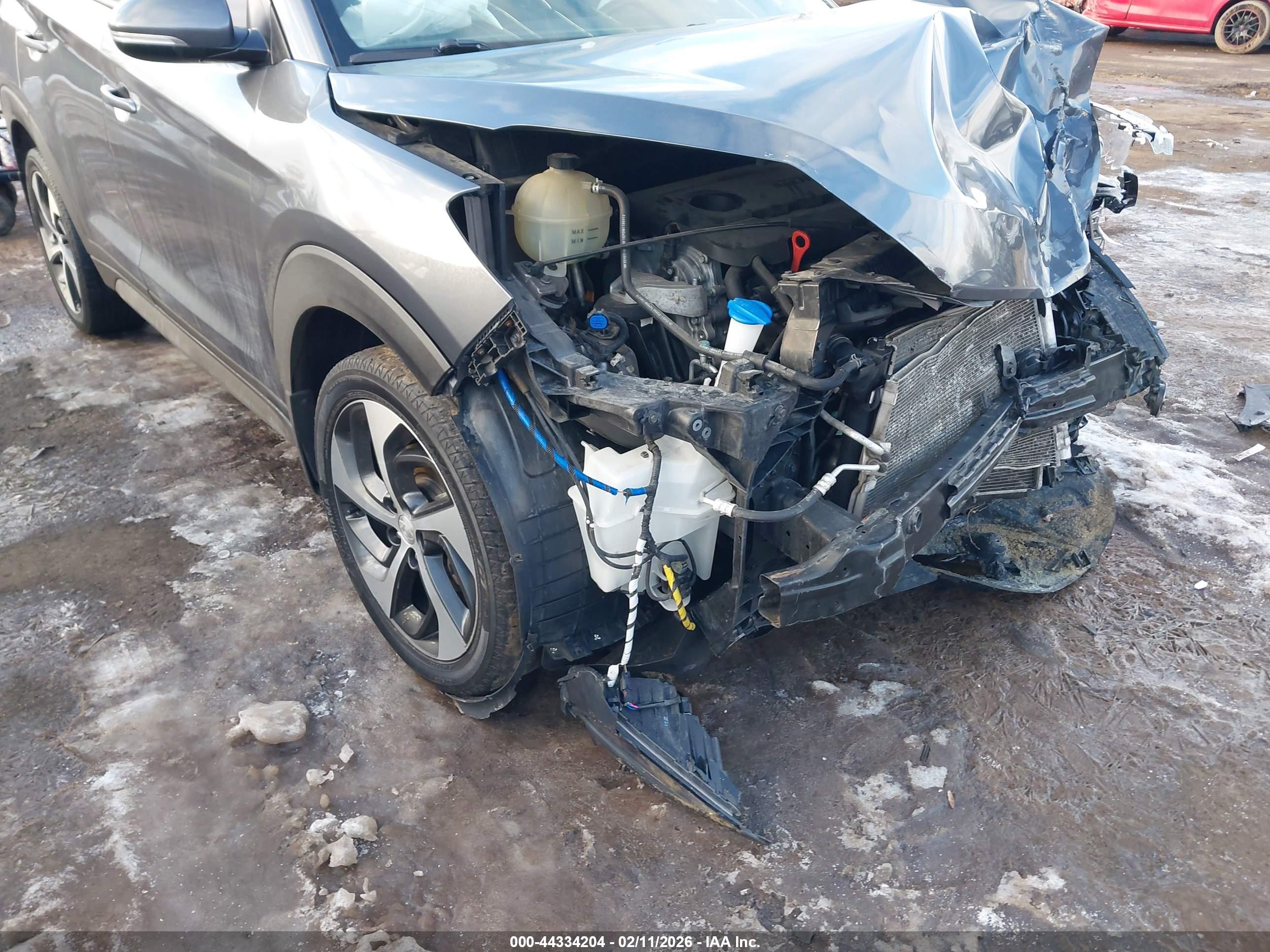 HYUNDAI TUCSON image 6