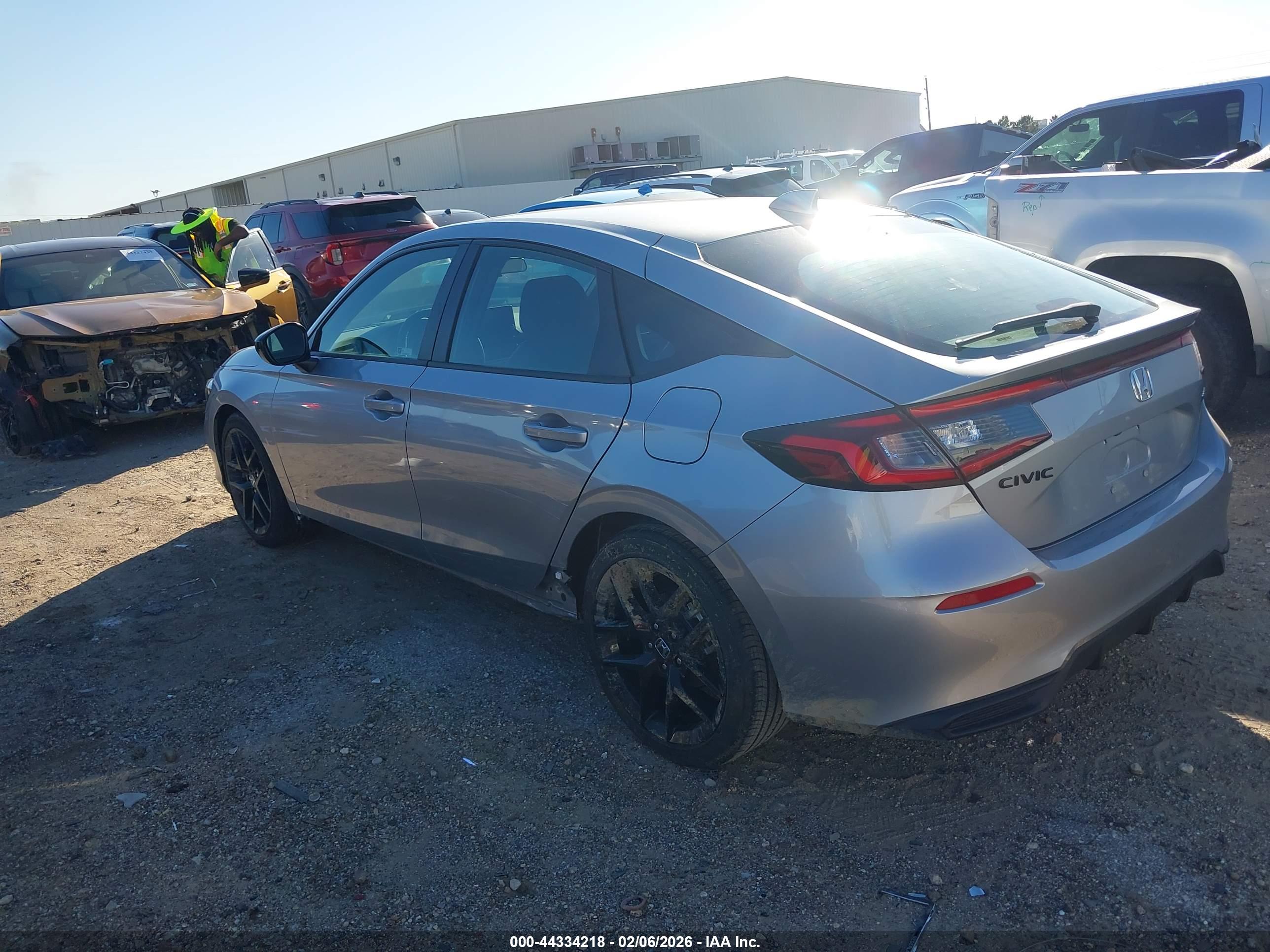 HONDA CIVIC image 3