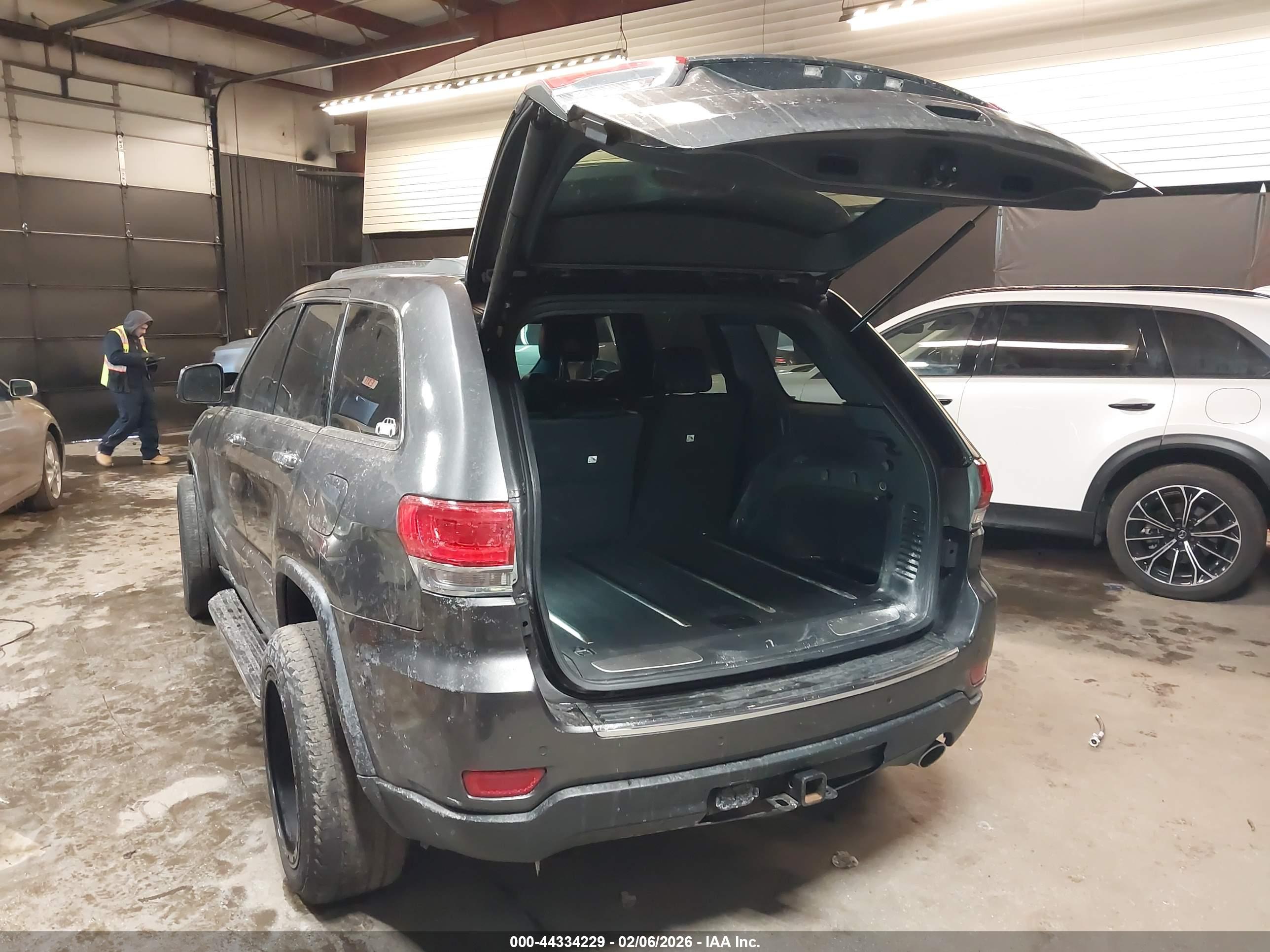 JEEP GRAND image 3