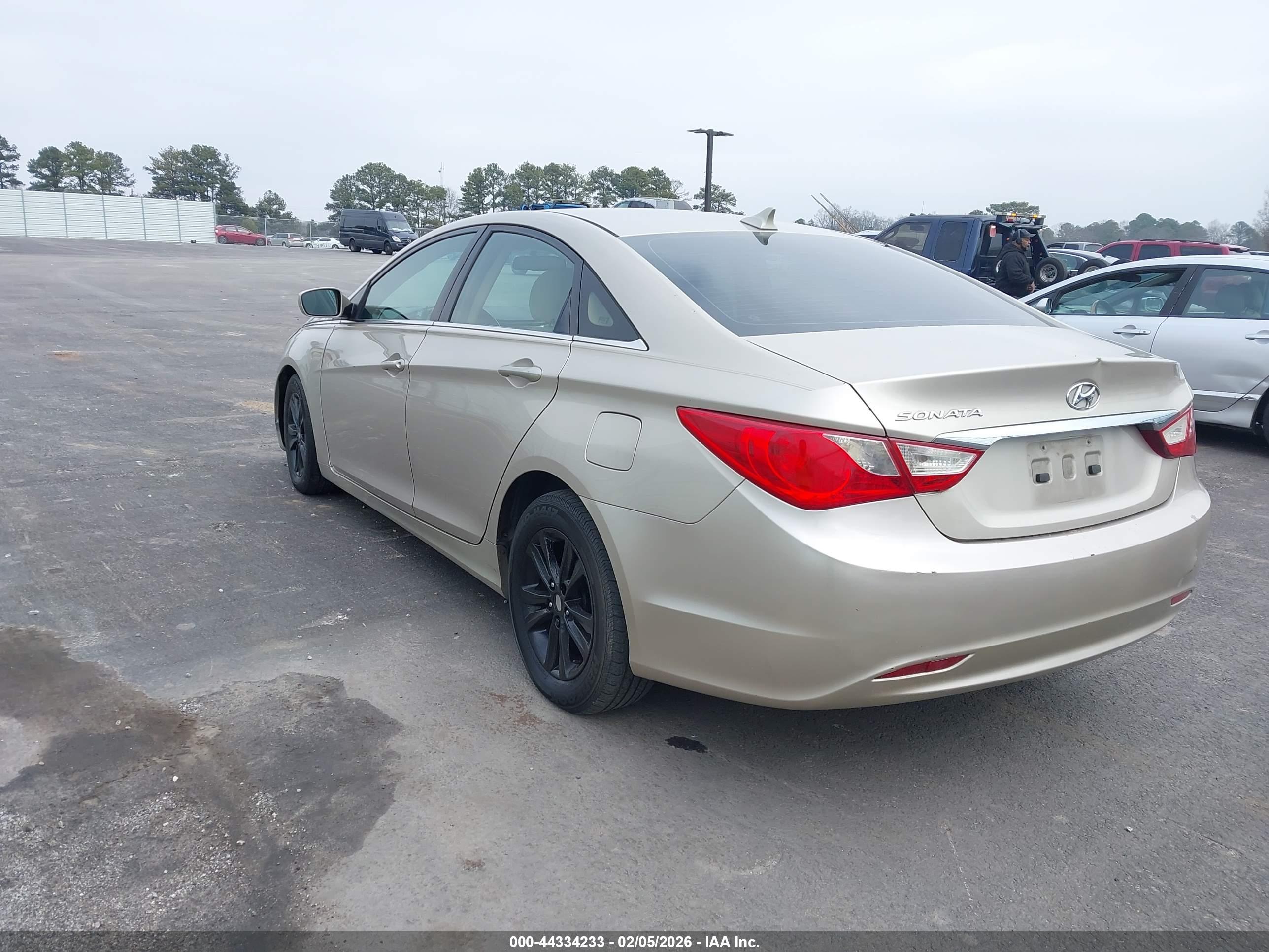 HYUNDAI SONATA image 3