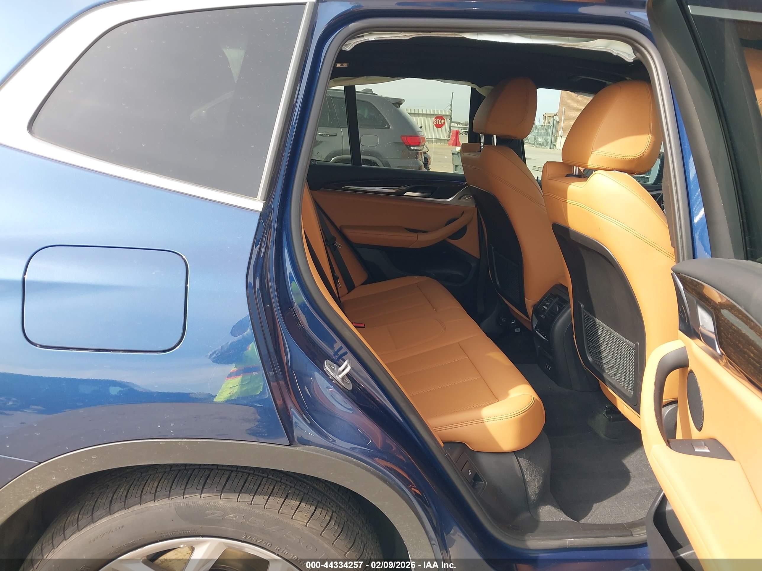 BMW X3 image 8