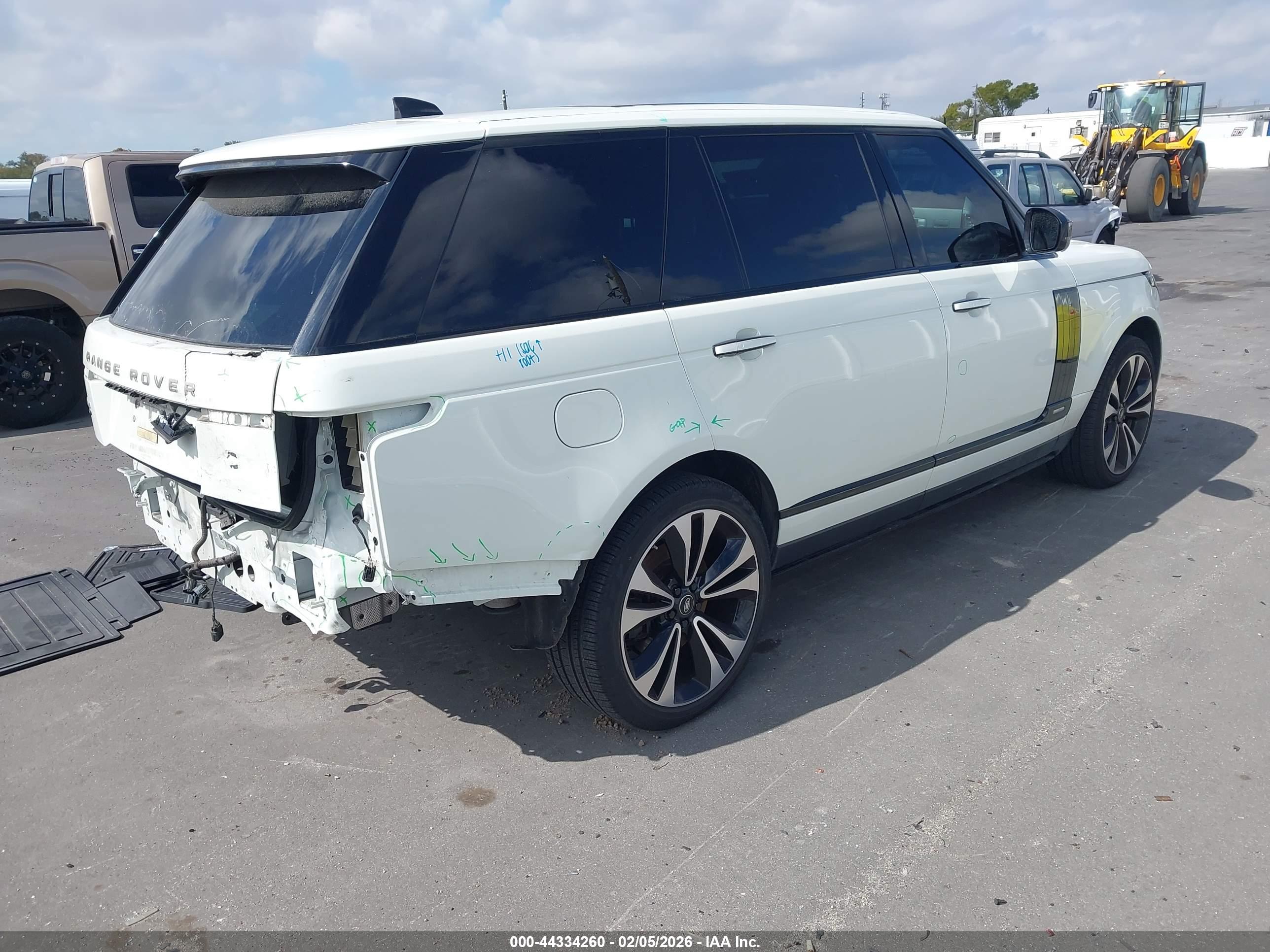 LAND ROVER image 4