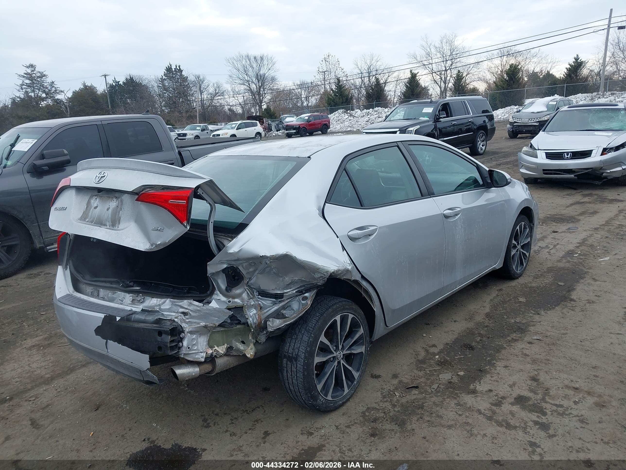 TOYOTA COROLLA image 4