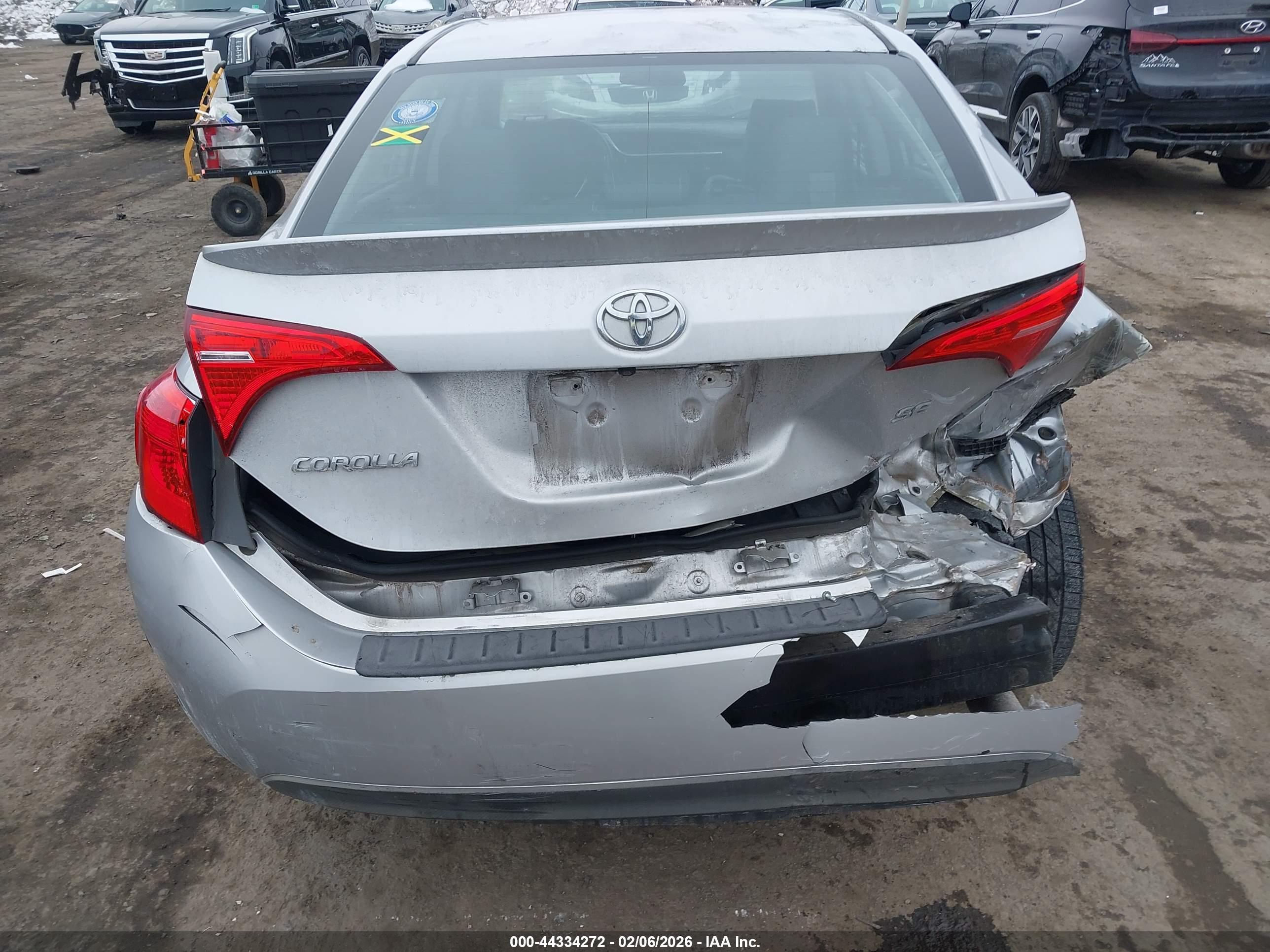 TOYOTA COROLLA image 6