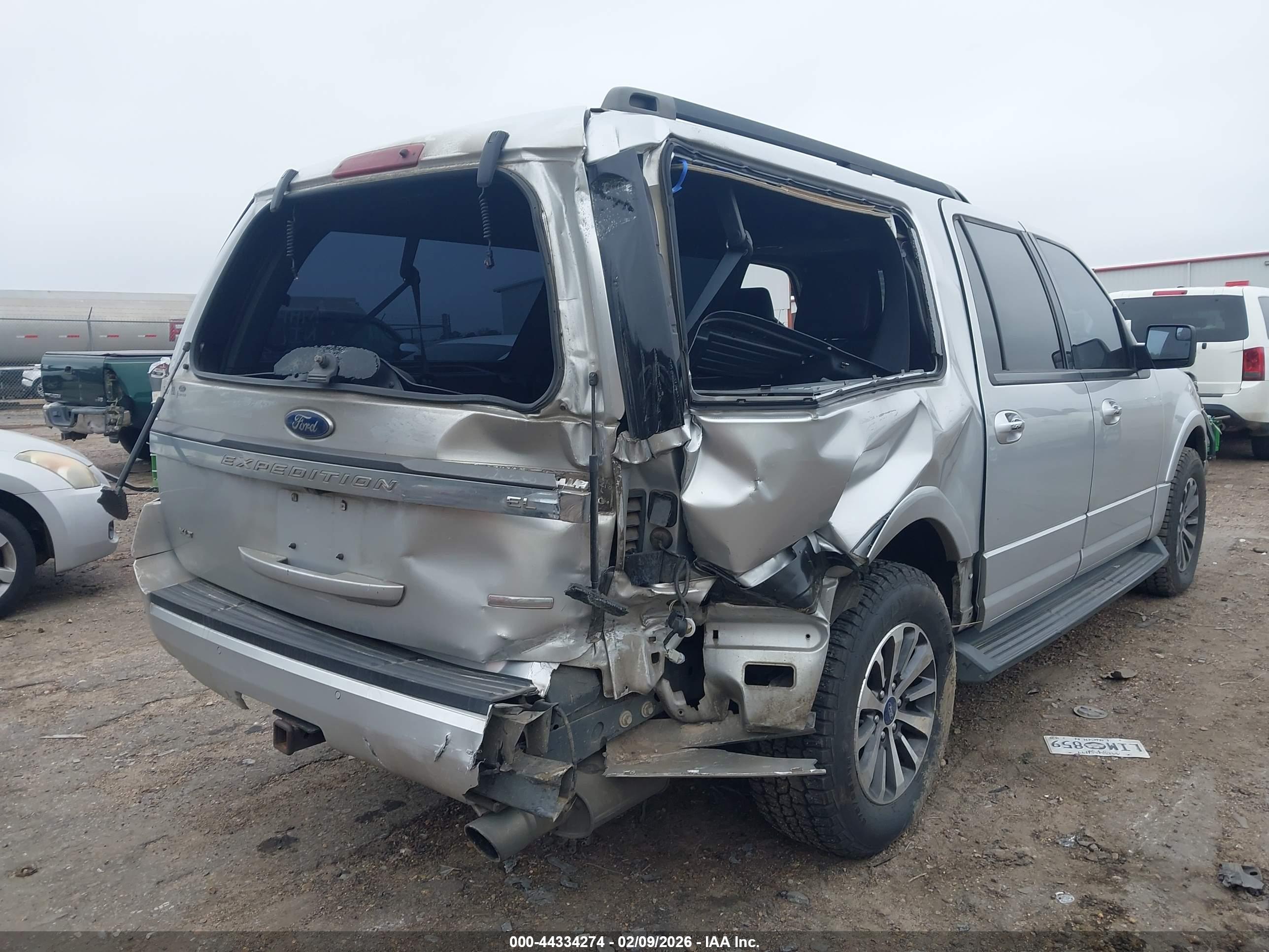 FORD EXPEDITION image 6
