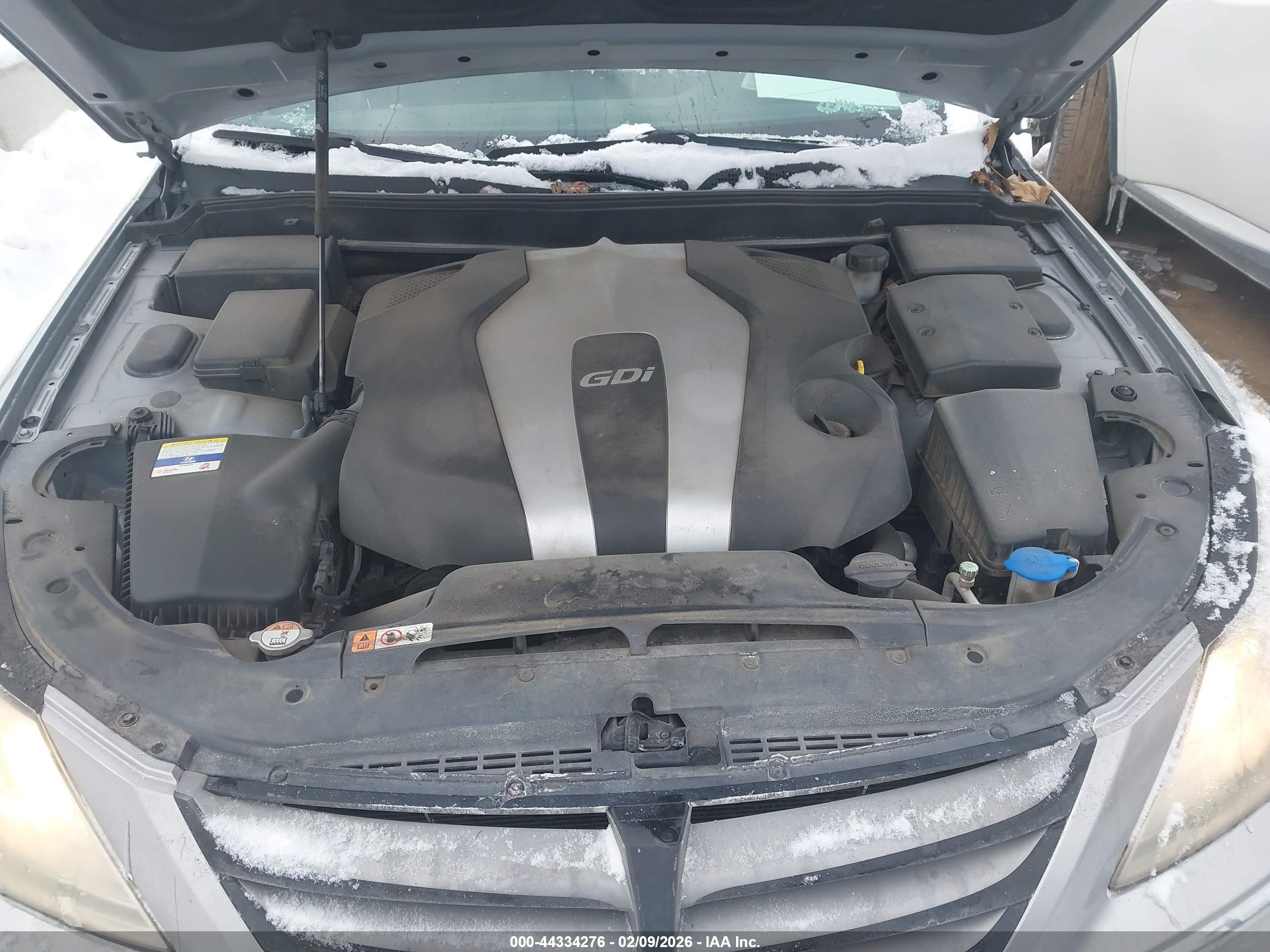HYUNDAI GENESIS image 10