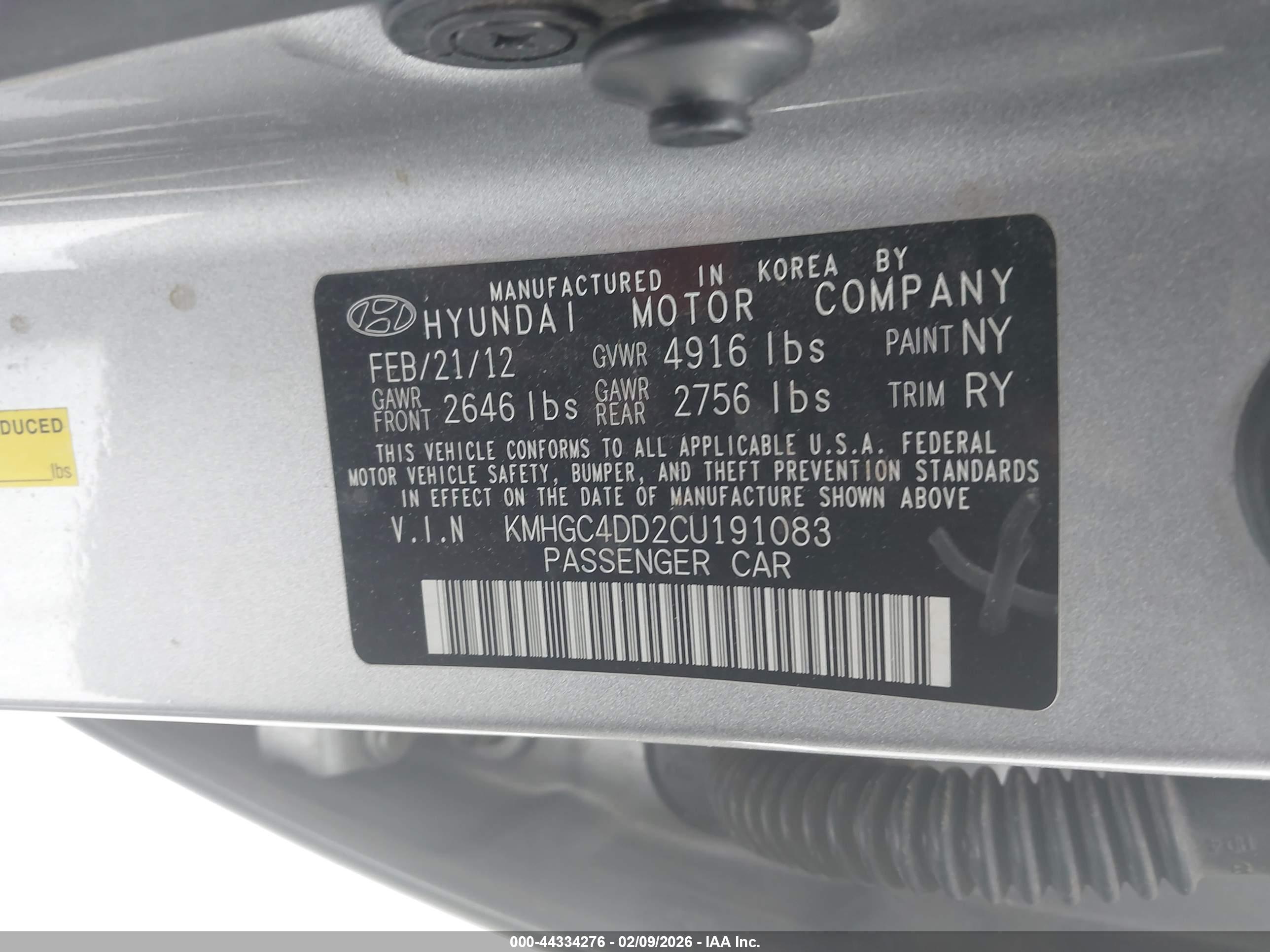 HYUNDAI GENESIS image 9
