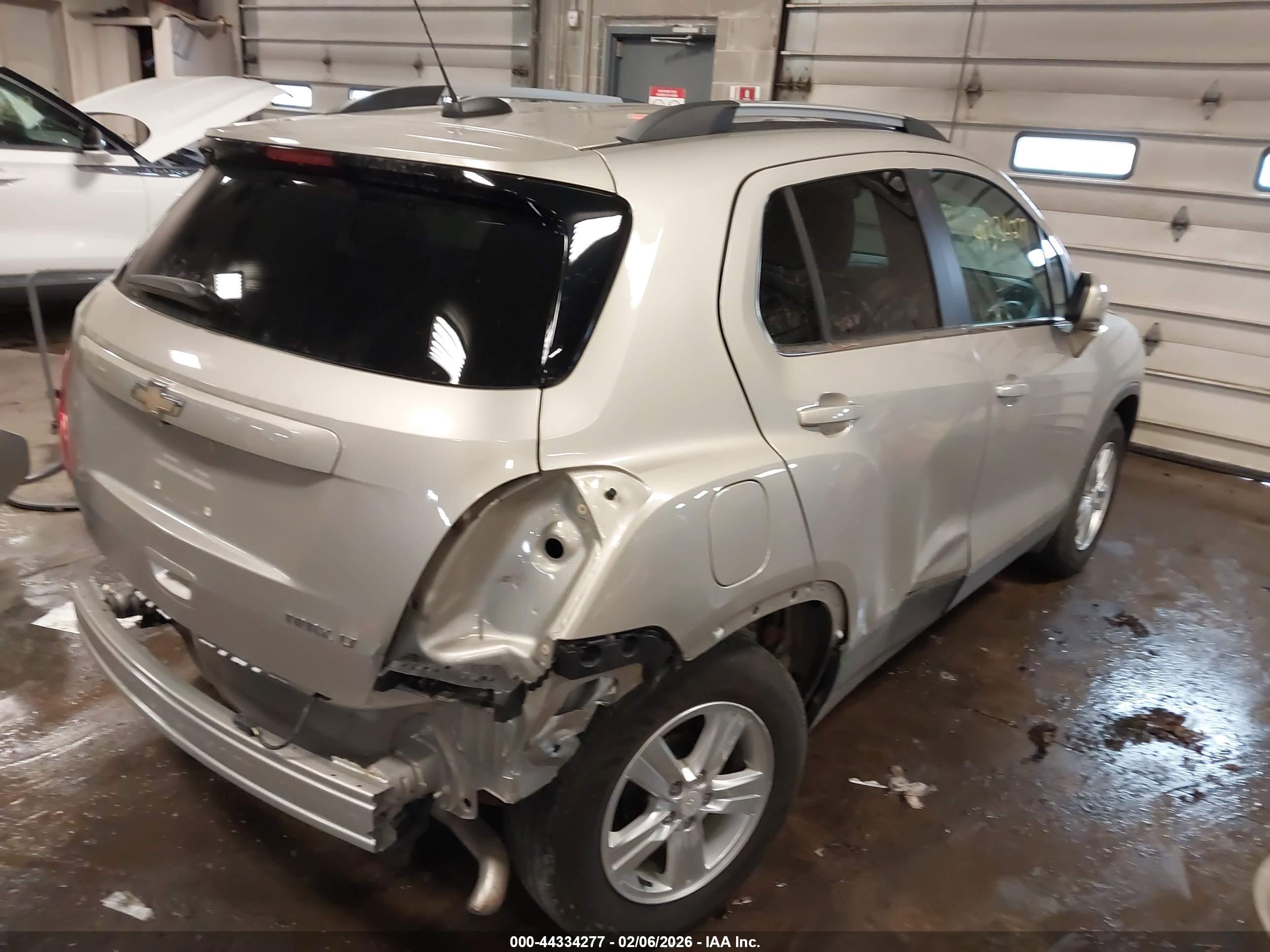 CHEVROLET TRAX image 4