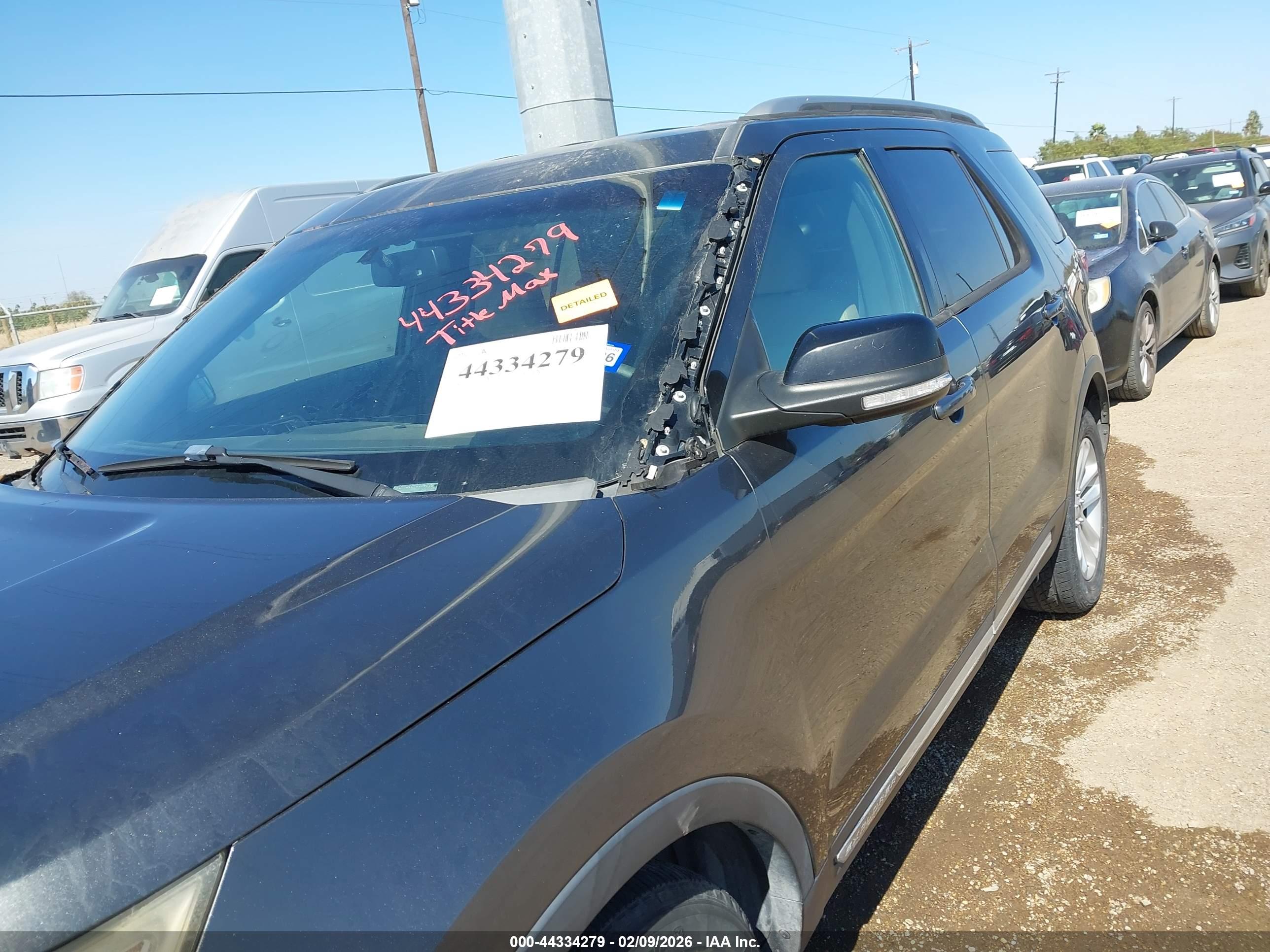 FORD EXPLORER image 6