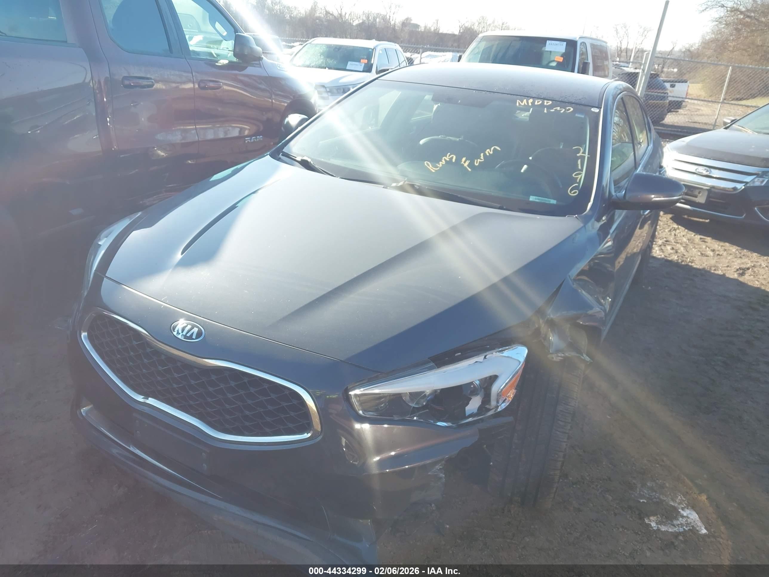 KIA CADENZA image 2