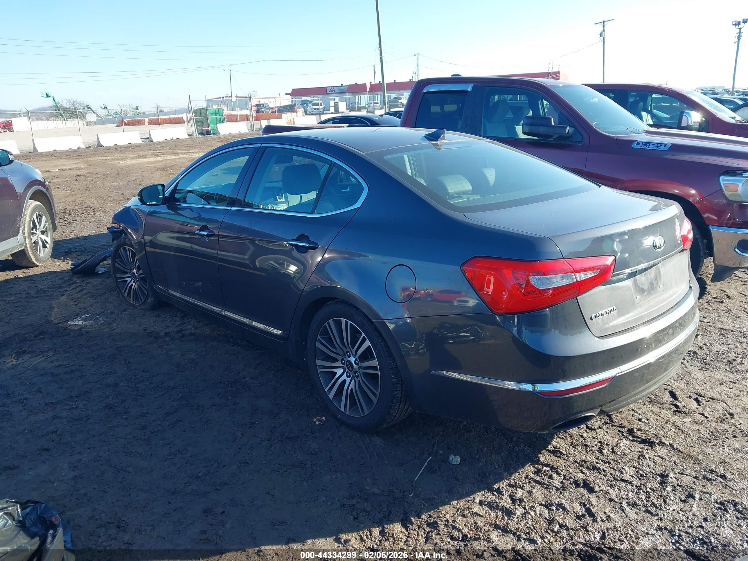 KIA CADENZA image 3
