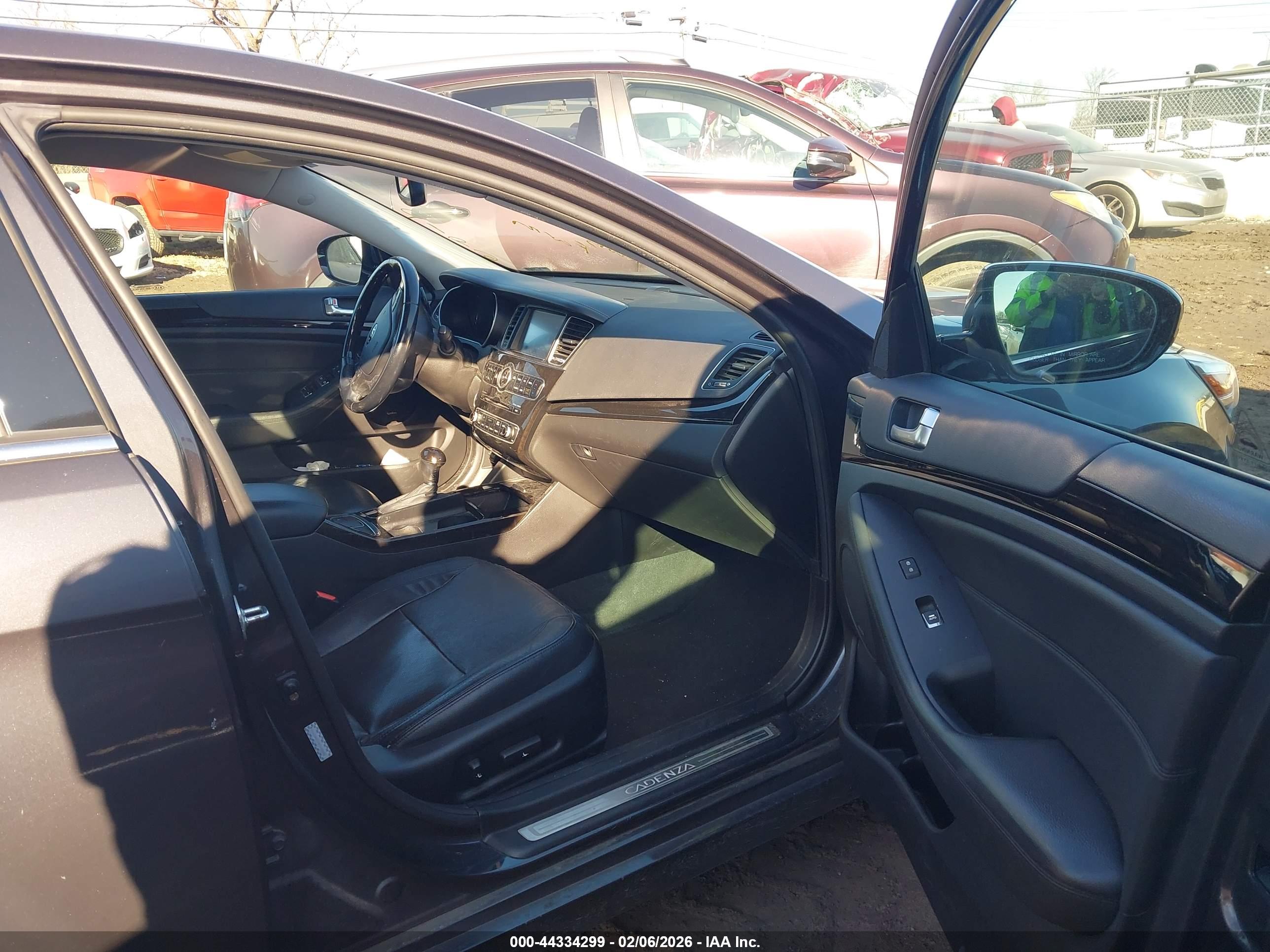 KIA CADENZA image 5