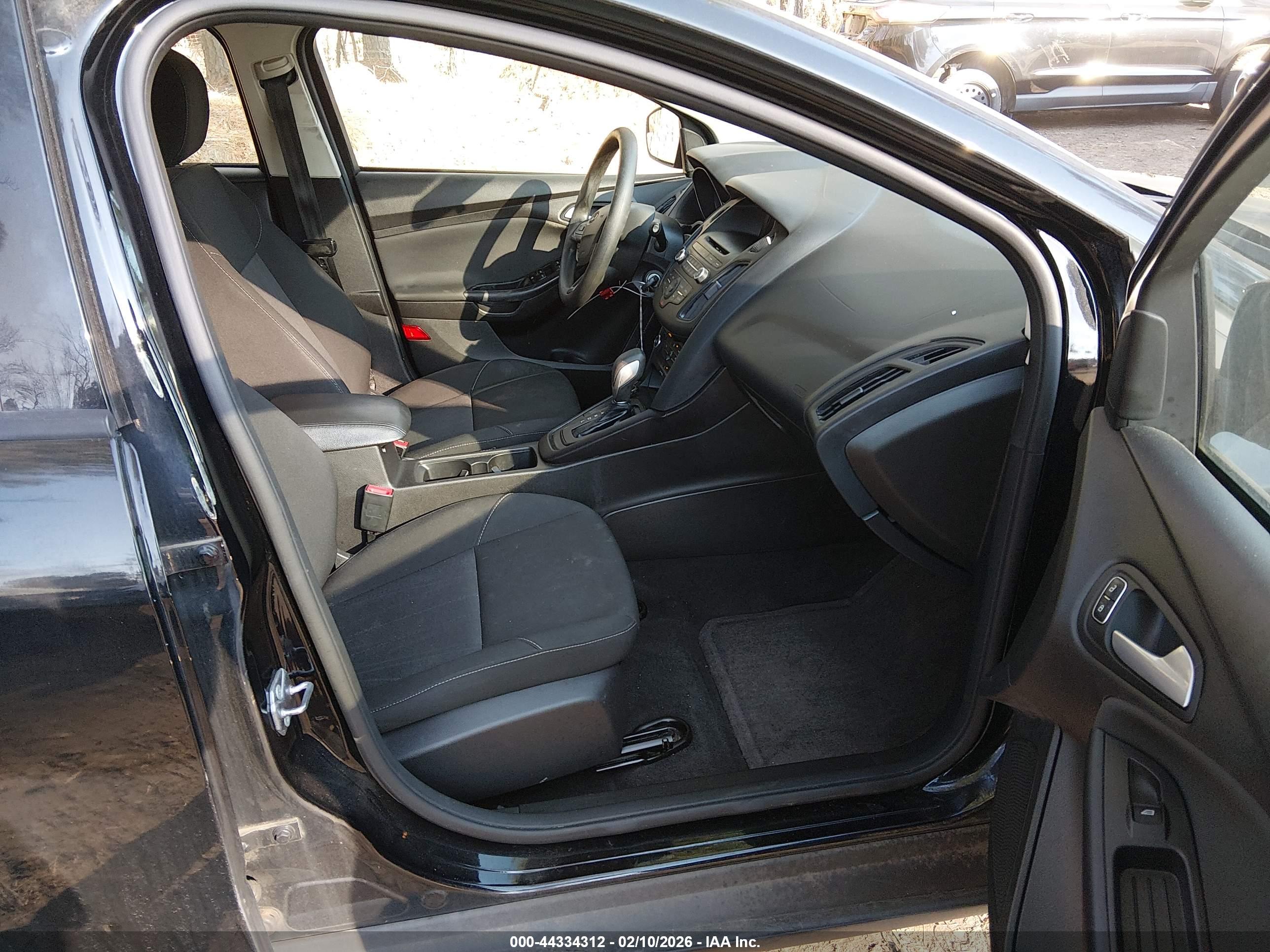 FORD FOCUS image 5