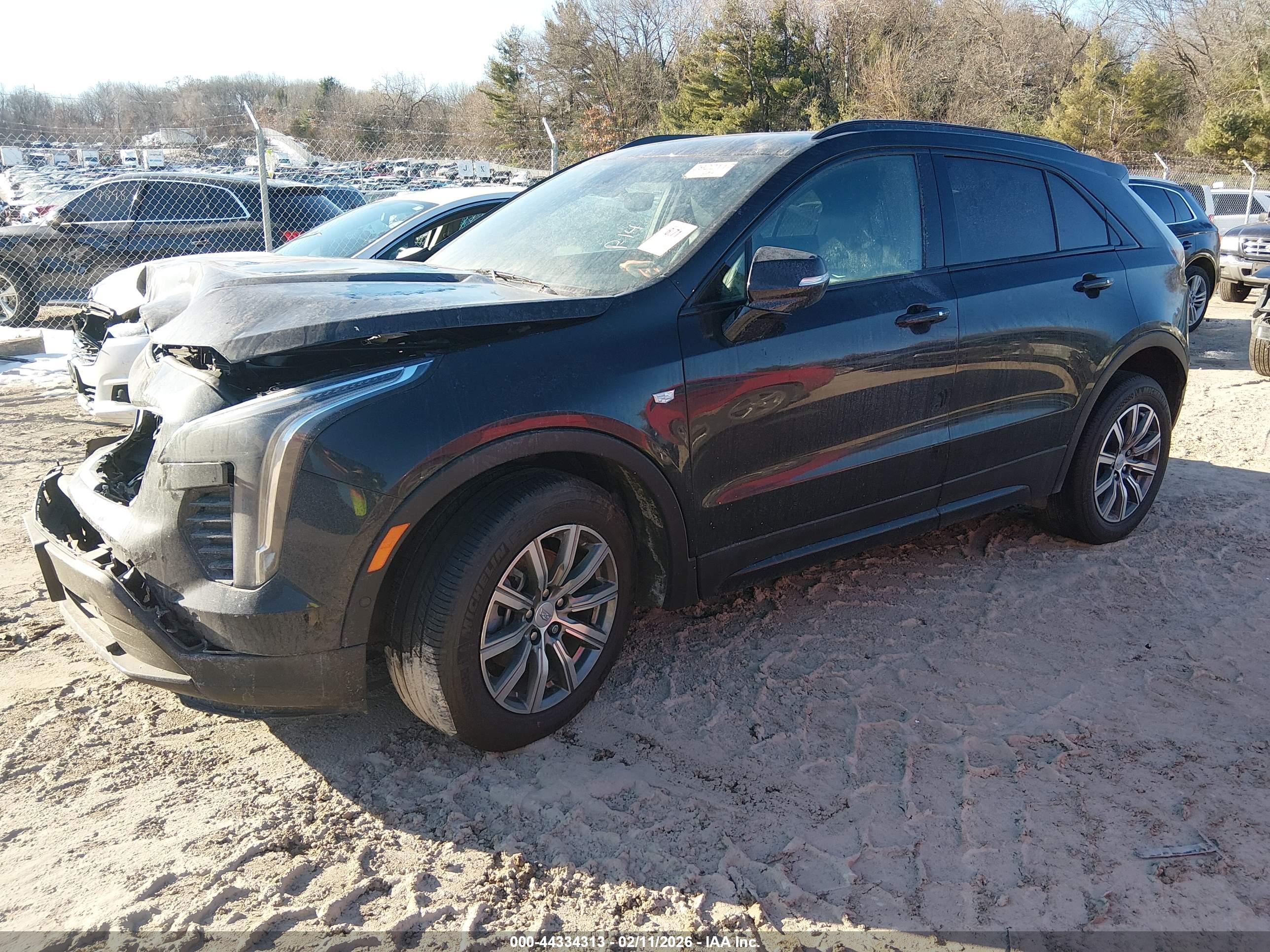 CADILLAC XT4 image 2
