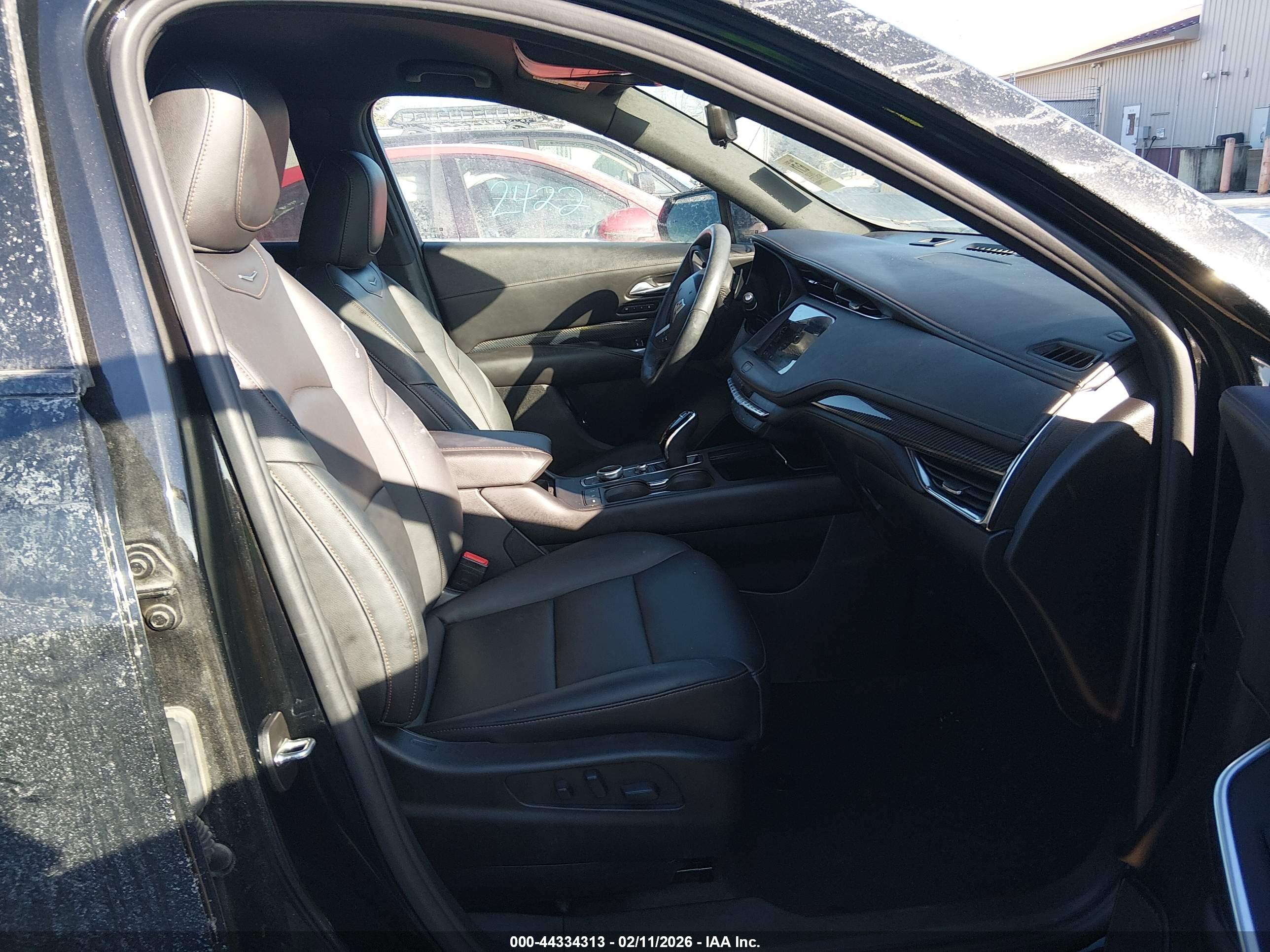 CADILLAC XT4 image 5