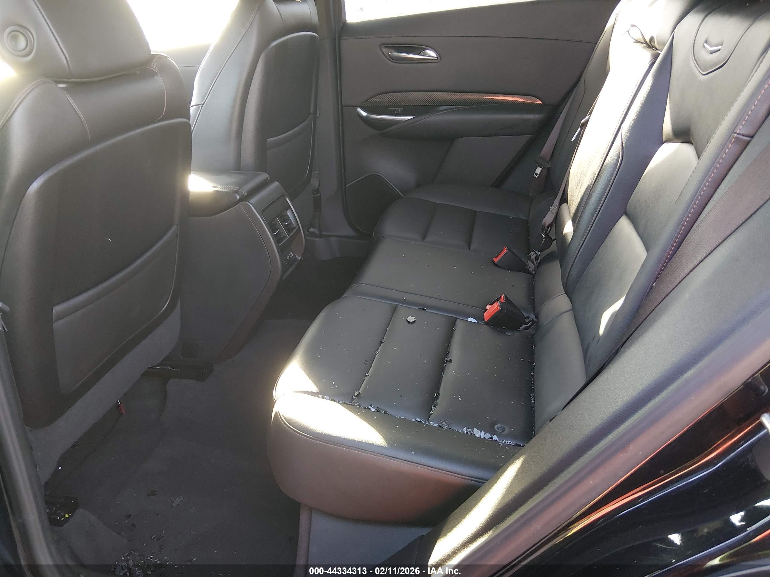 CADILLAC XT4 image 8
