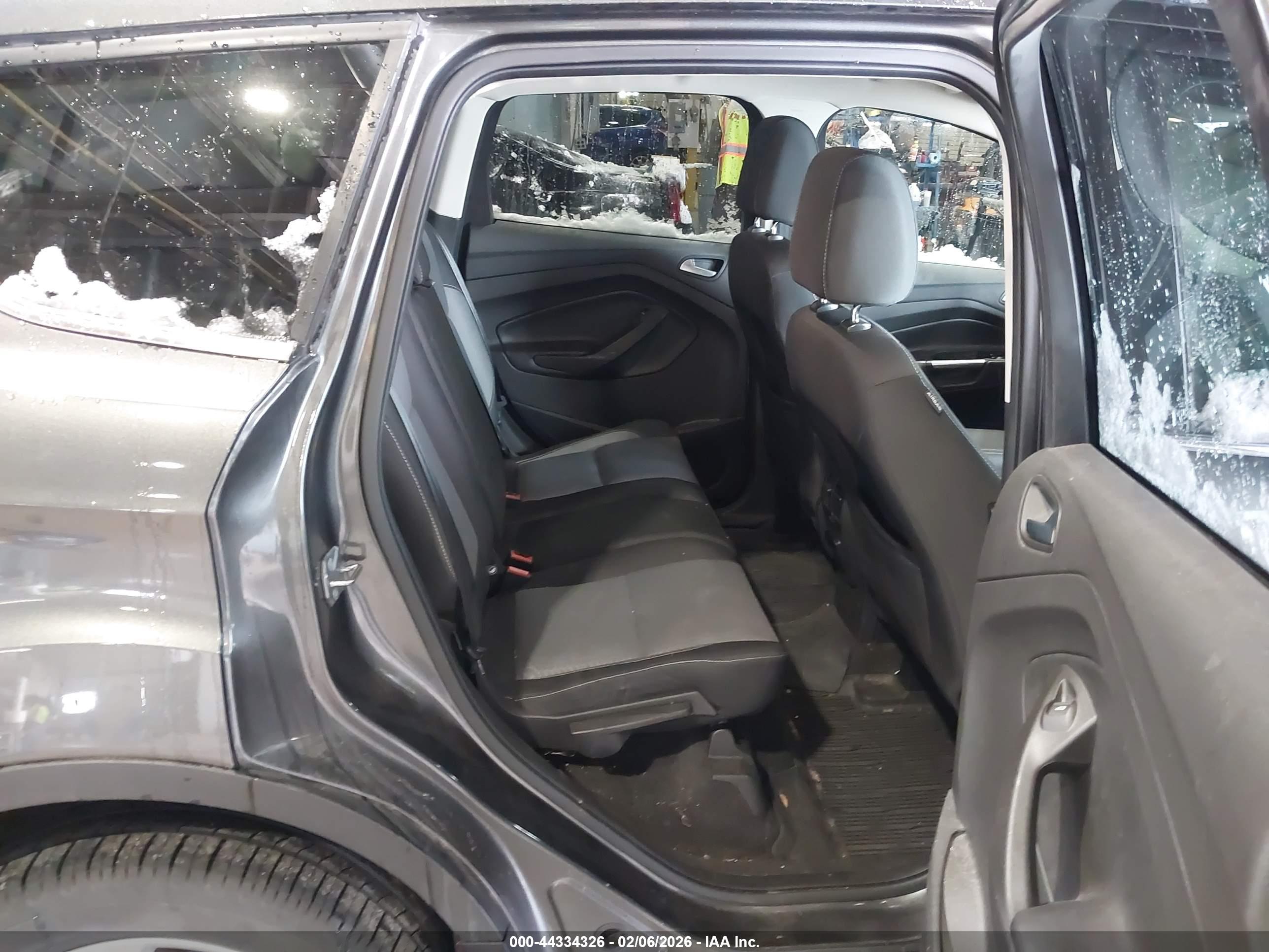 FORD ESCAPE image 8