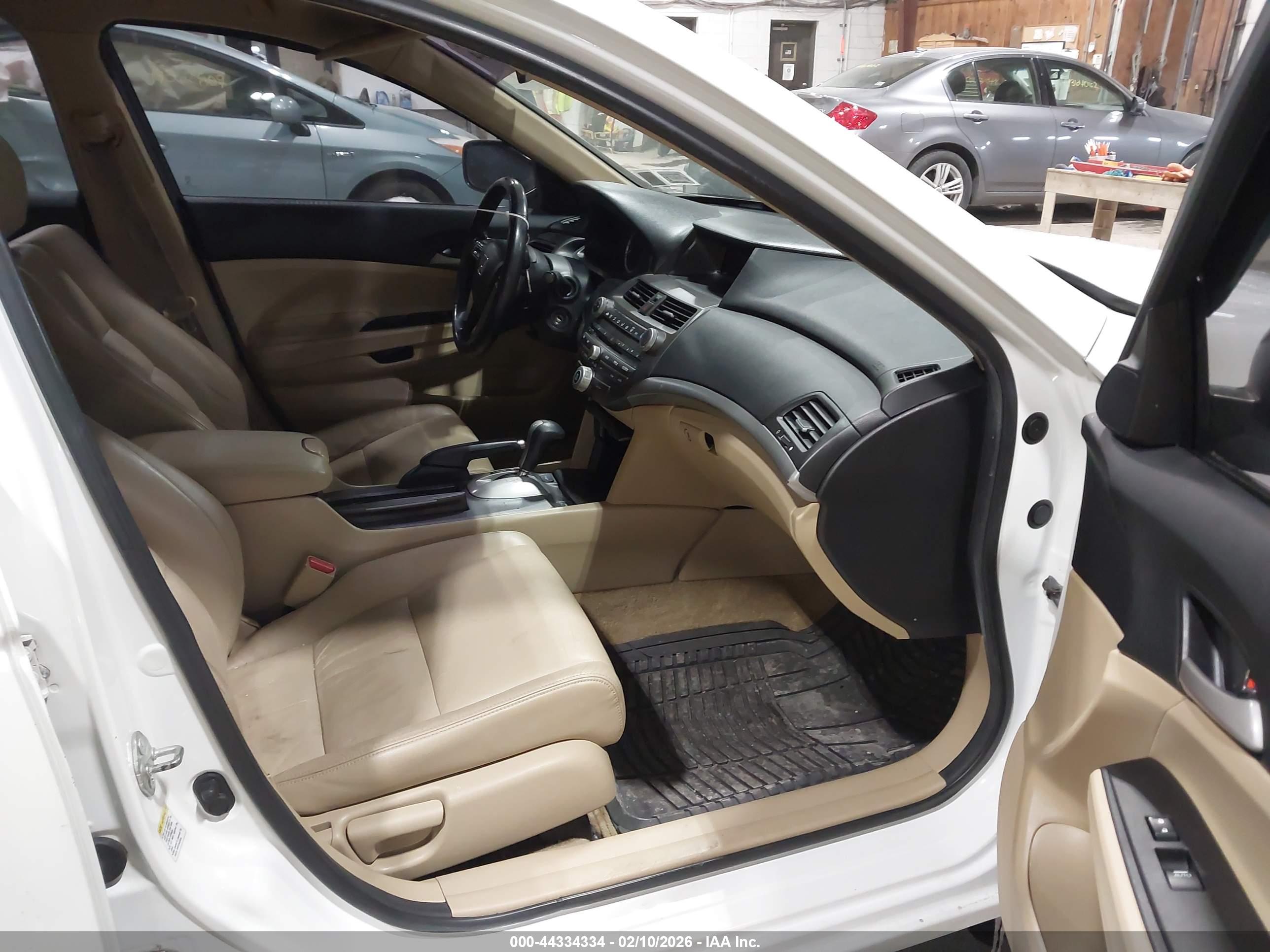 HONDA ACCORD image 5