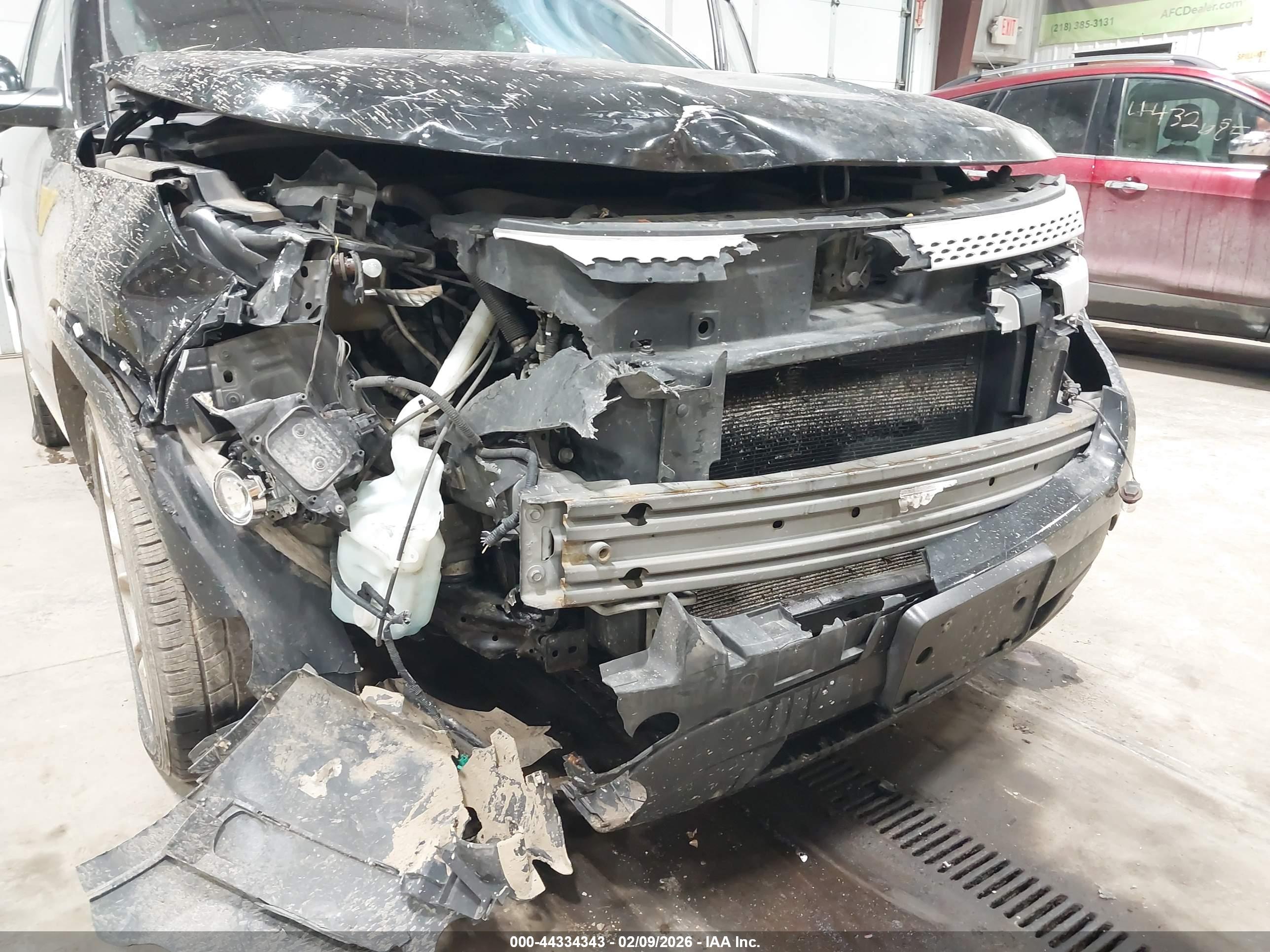 FORD EXPLORER image 6
