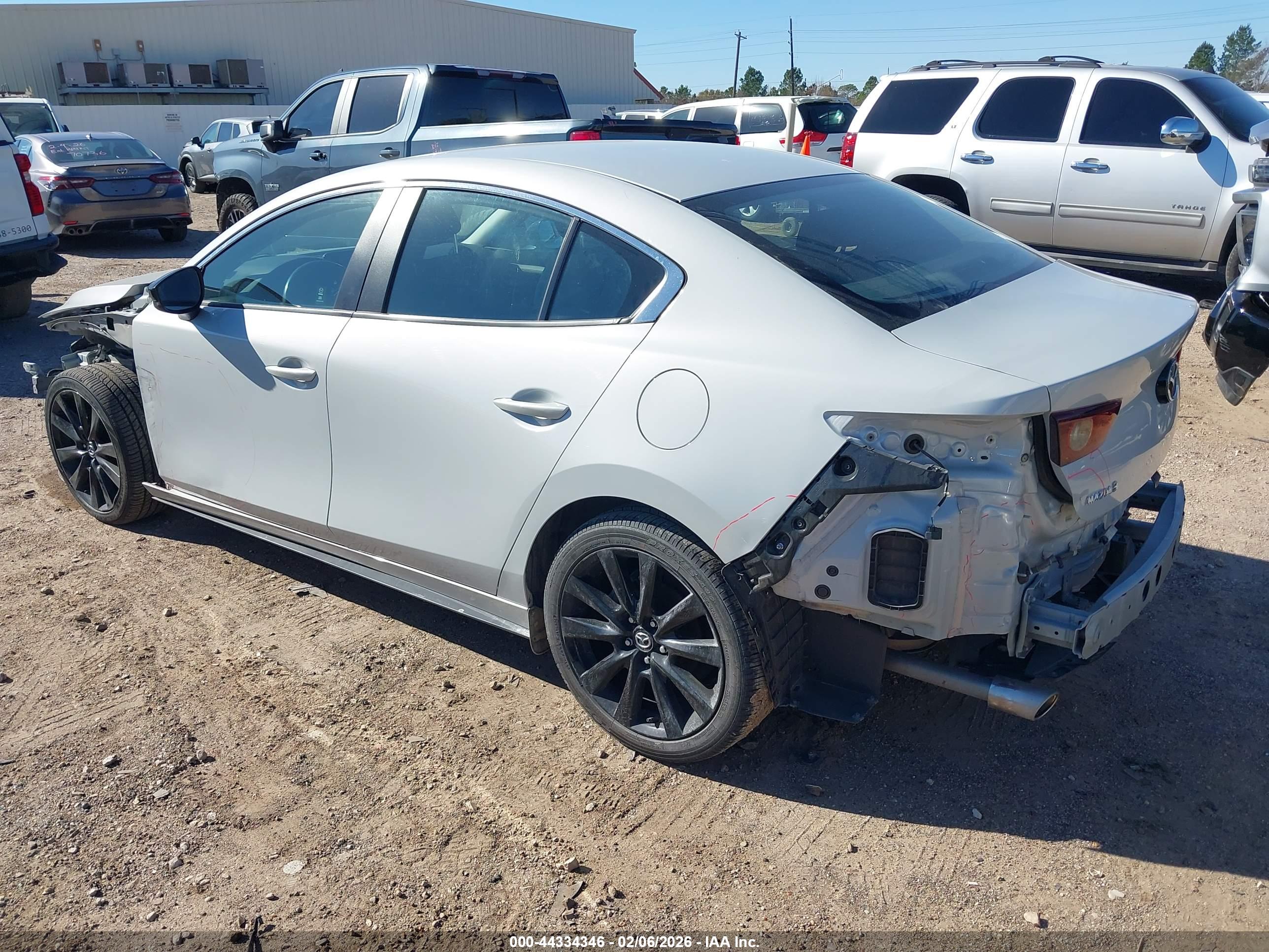 MAZDA MAZDA3 image 3