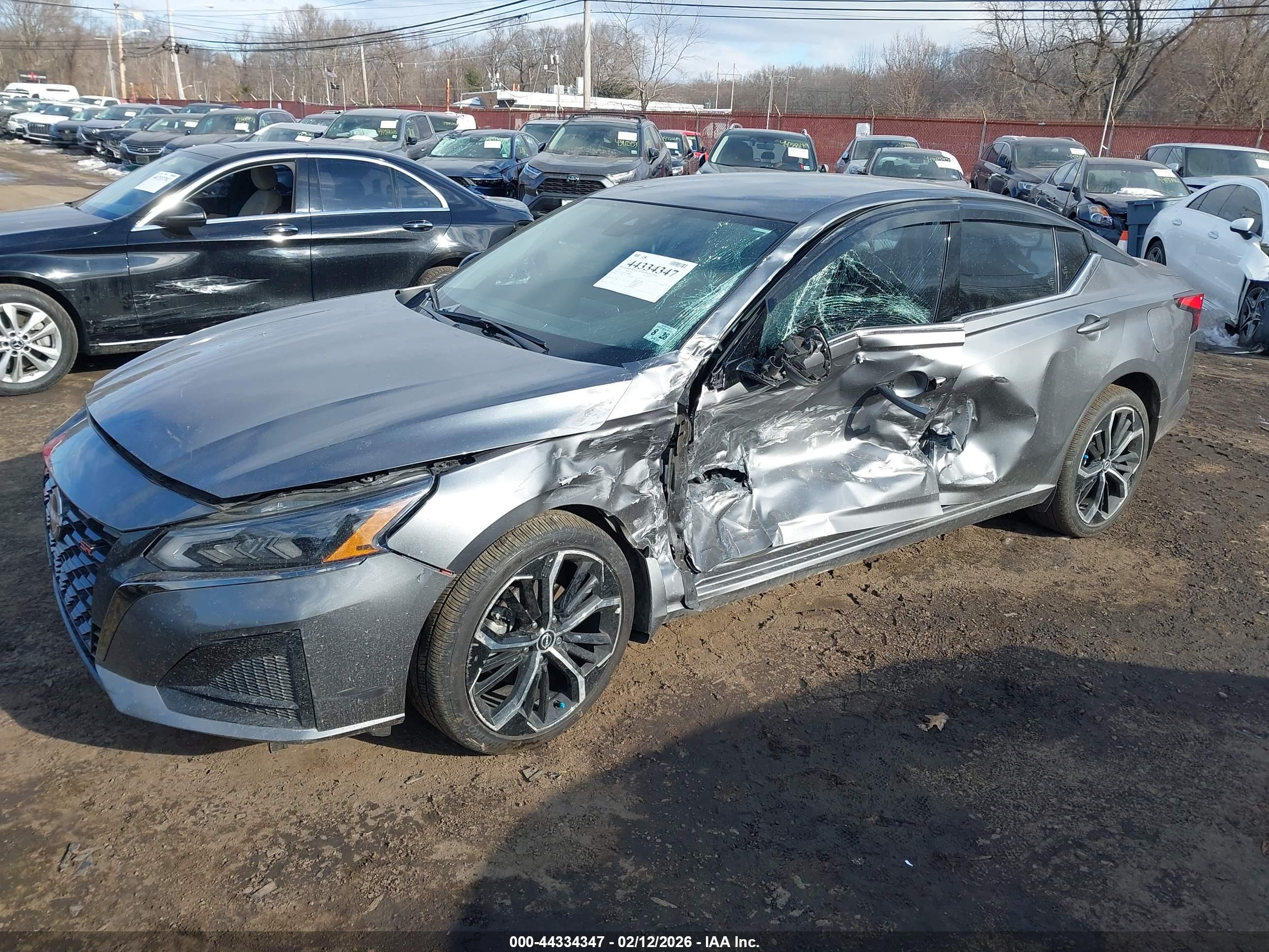 NISSAN ALTIMA image 6