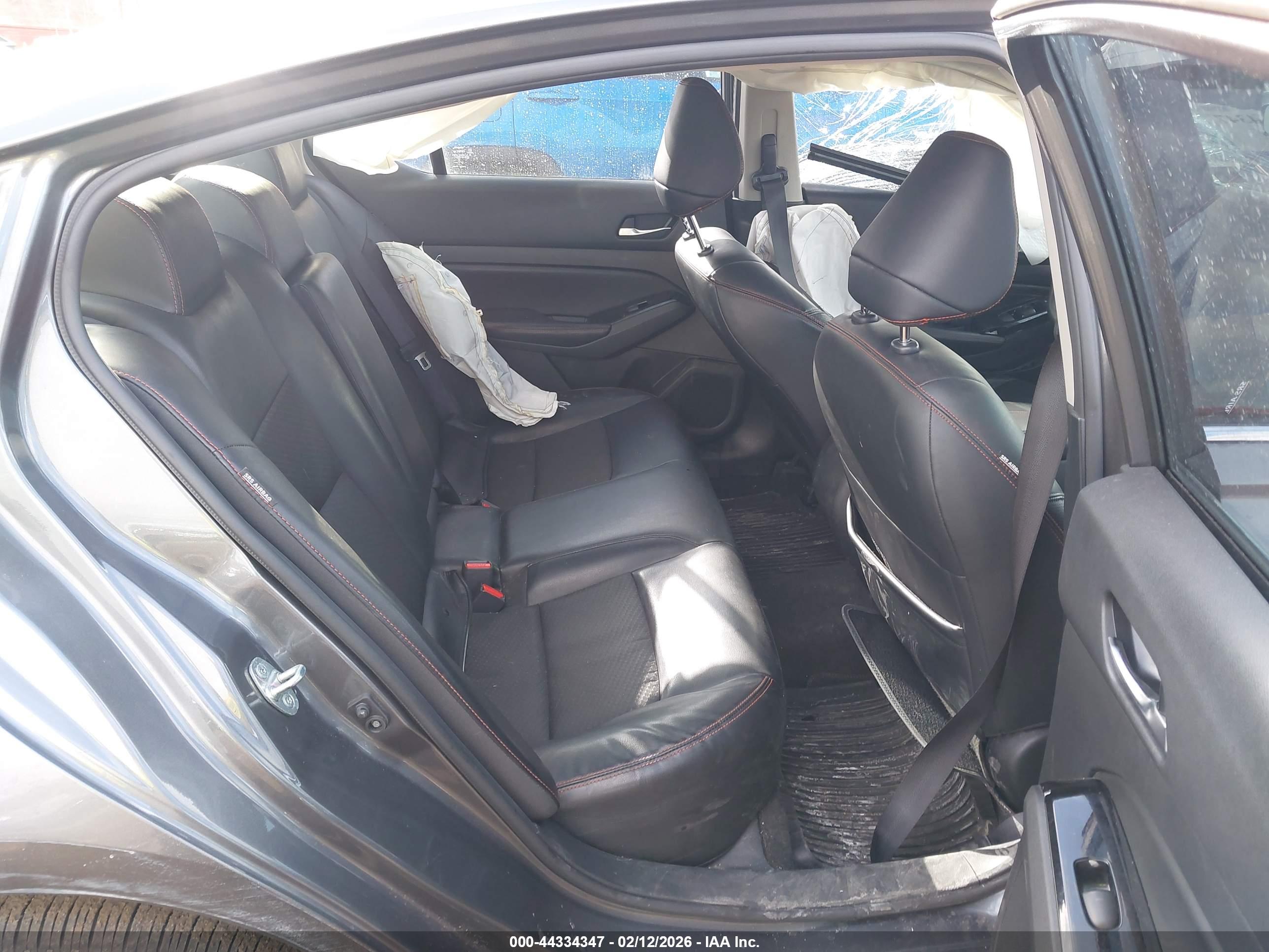 NISSAN ALTIMA image 8