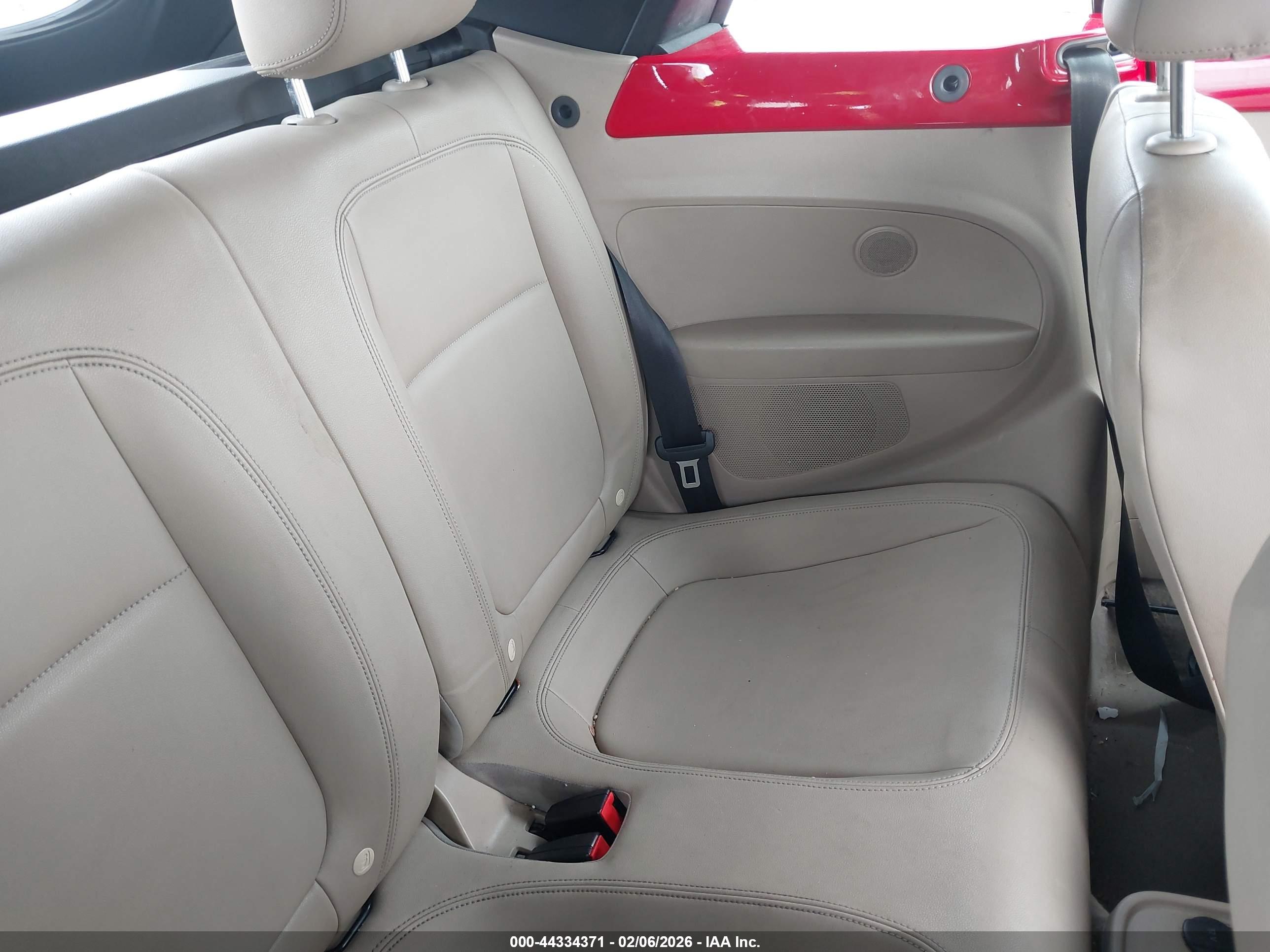 VOLKSWAGEN BEETLE image 8