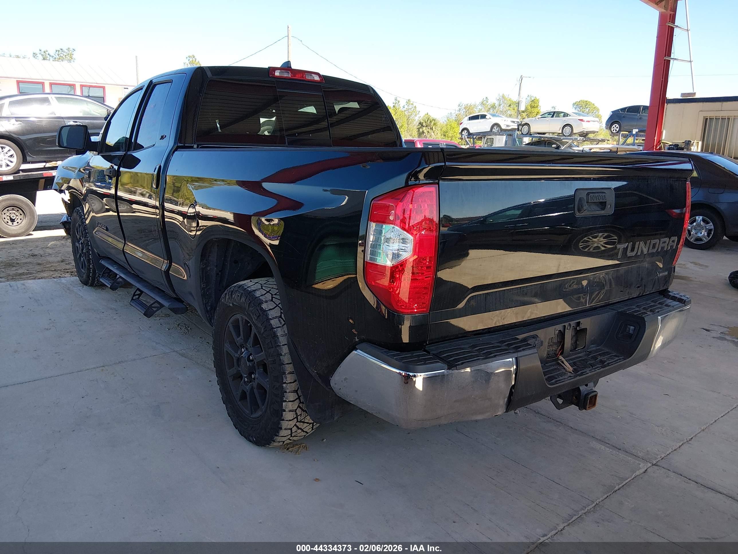 TOYOTA TUNDRA image 3