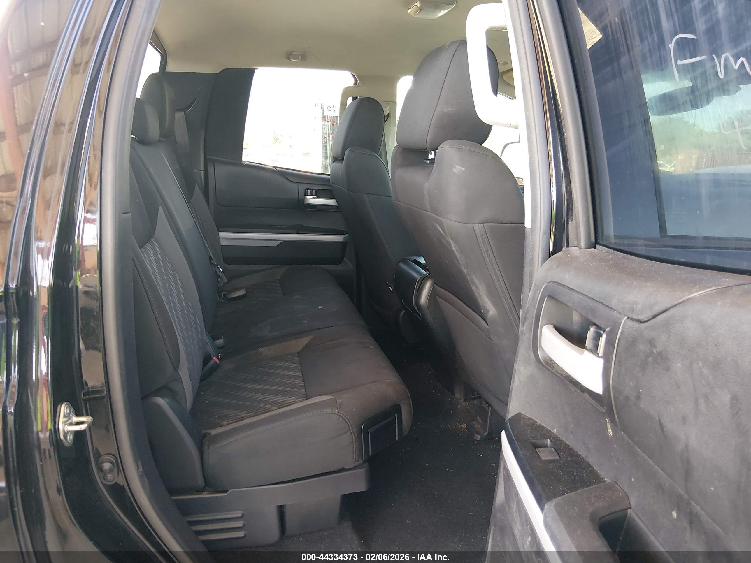 TOYOTA TUNDRA image 8