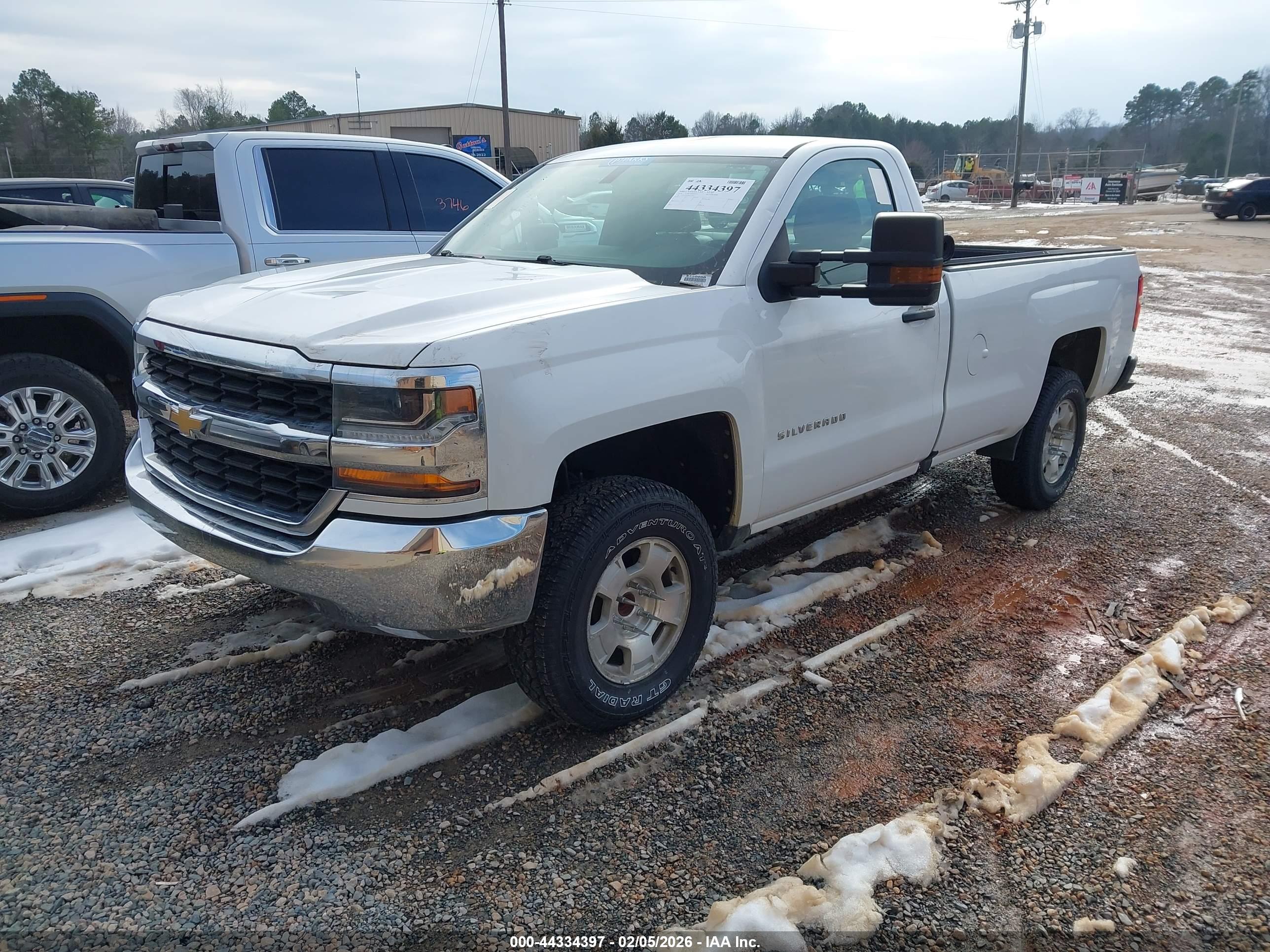 CHEVROLET SILVERADO image 2