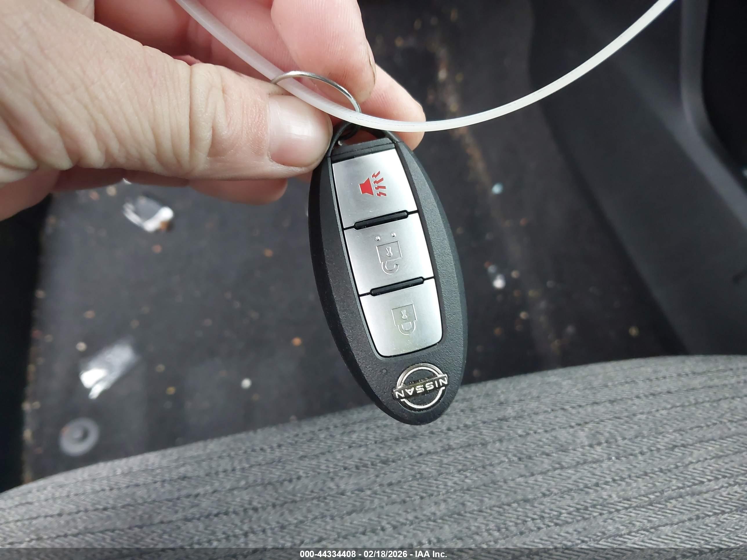 NISSAN ROGUE image 11
