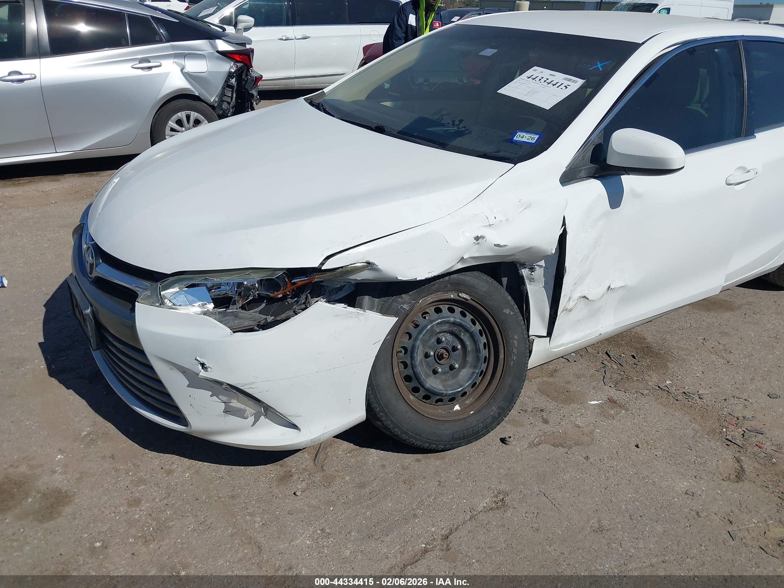 TOYOTA CAMRY image 6