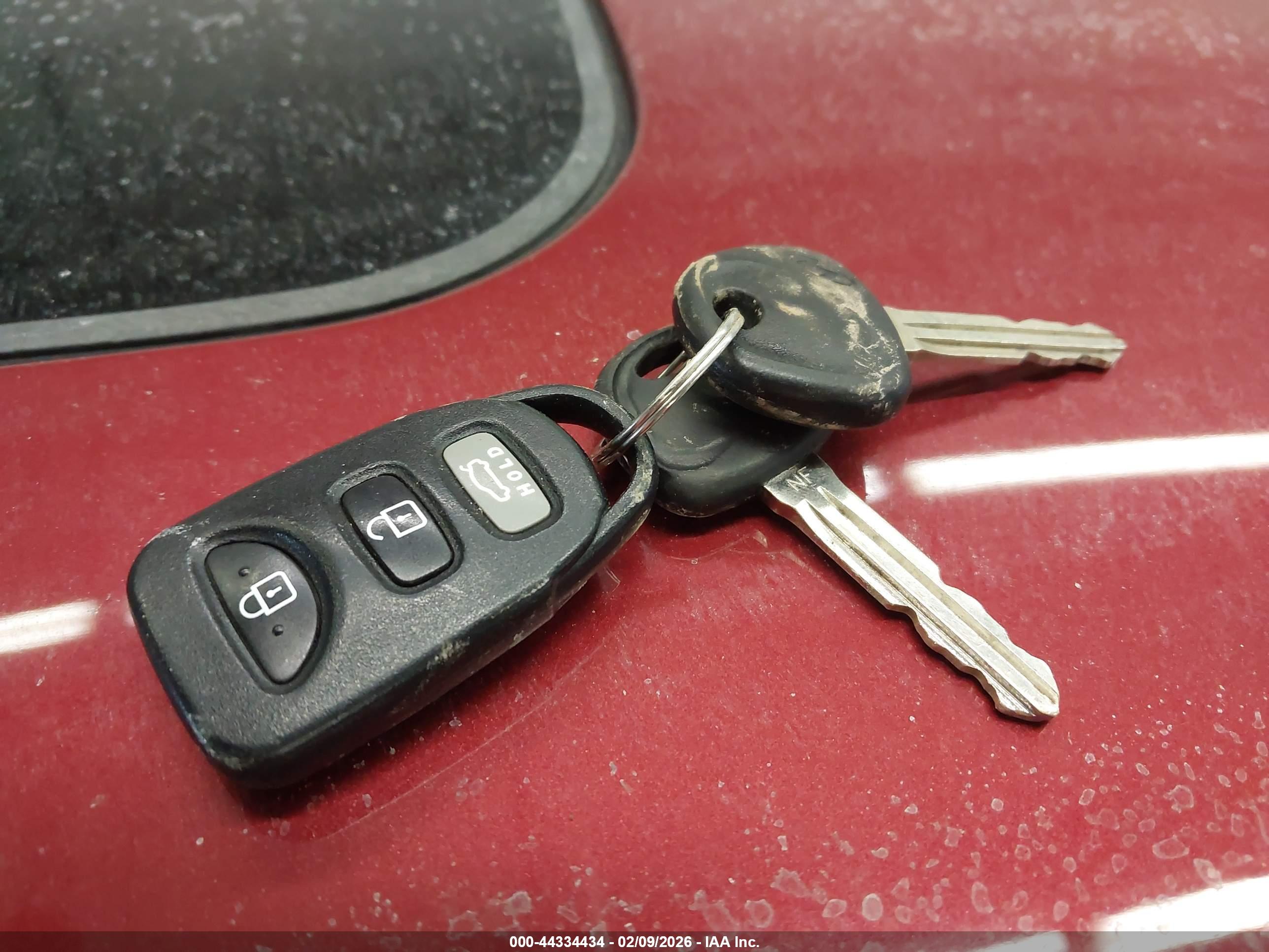 HYUNDAI ELANTRA image 11