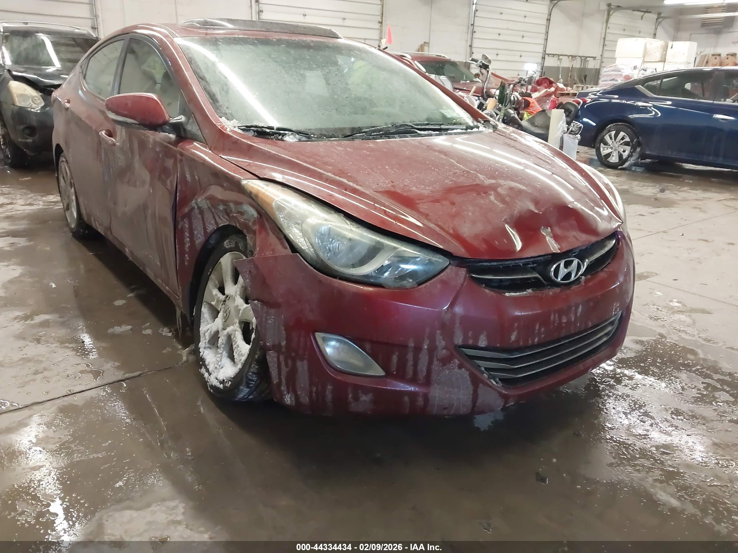 HYUNDAI ELANTRA image 6