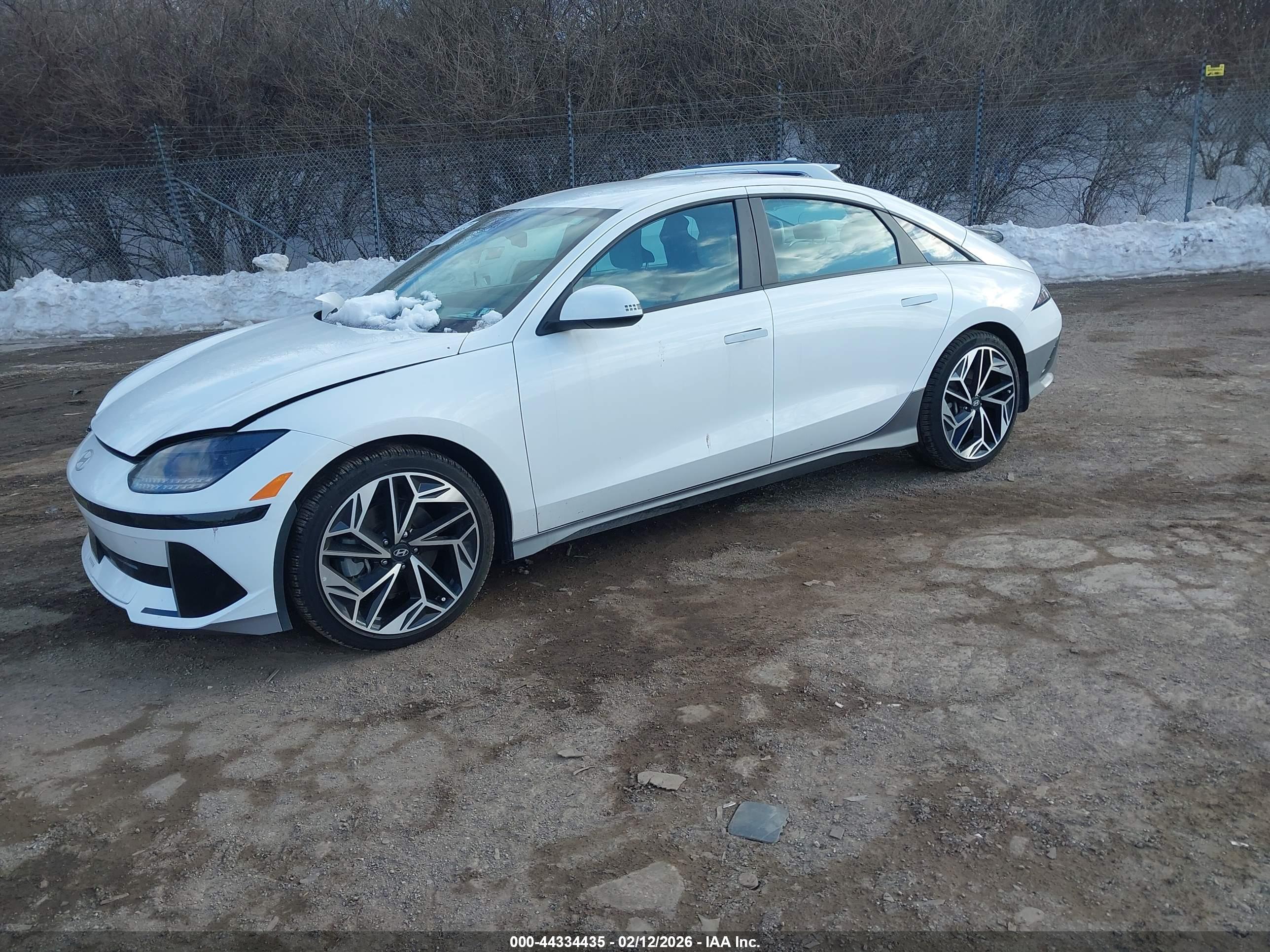 HYUNDAI IONIQ image 2