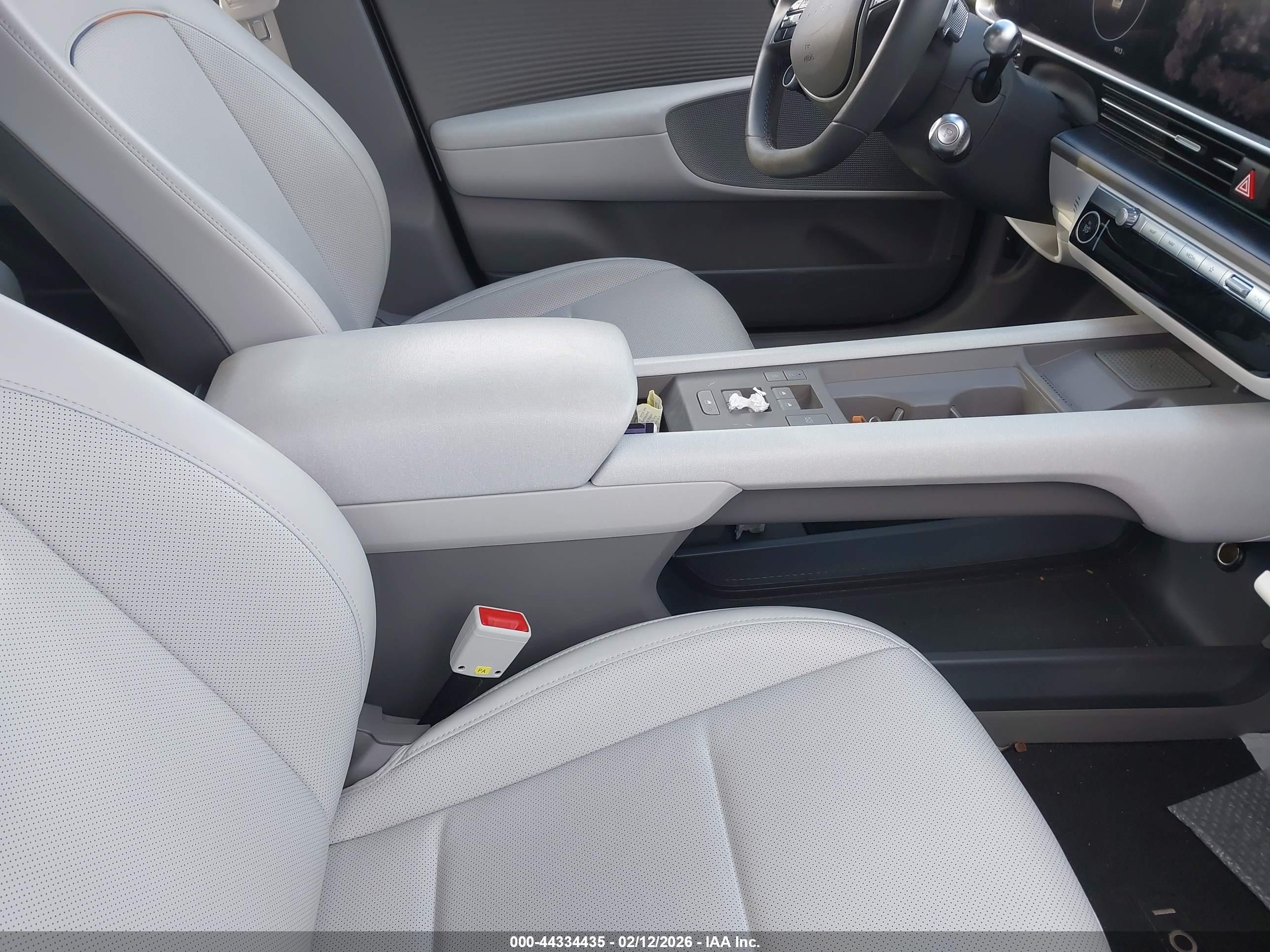 HYUNDAI IONIQ image 5