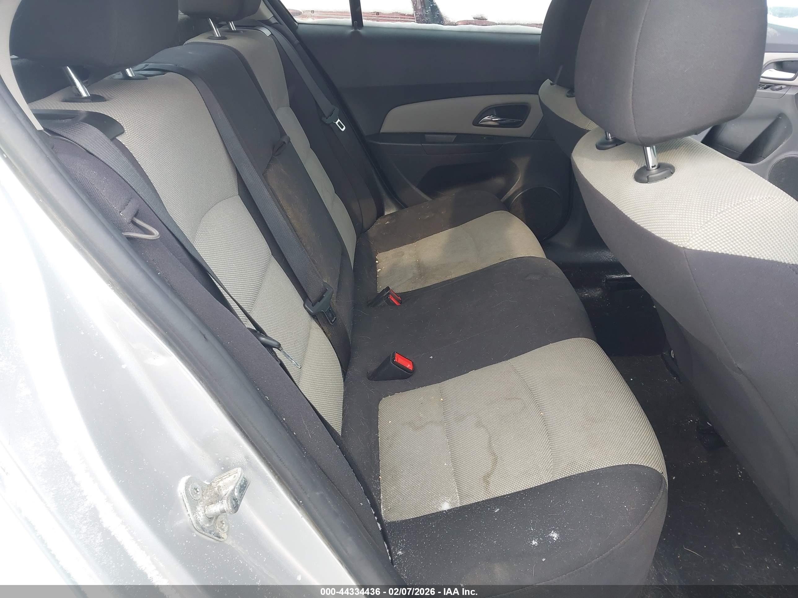 CHEVROLET CRUZE image 8