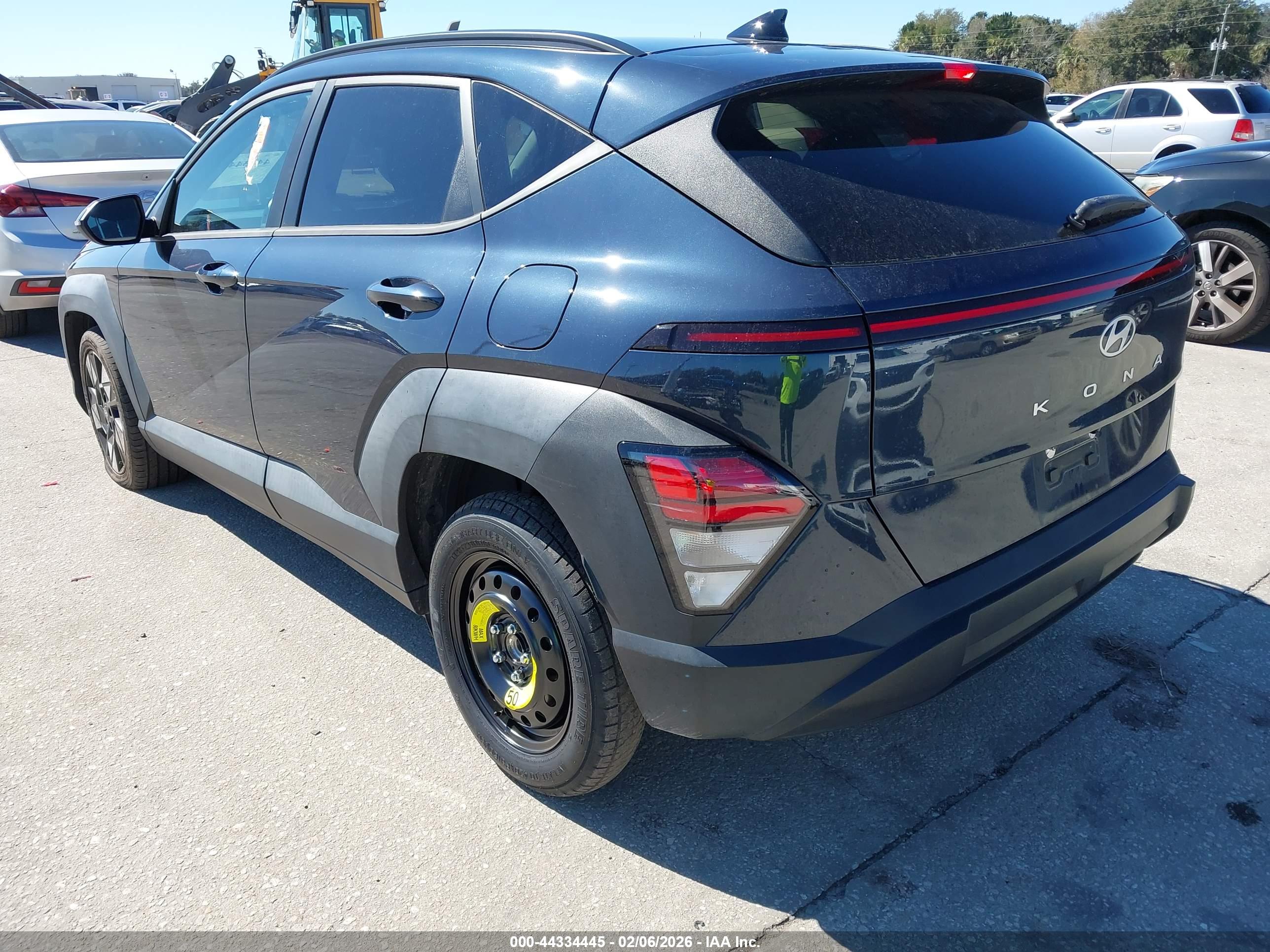 HYUNDAI KONA image 3