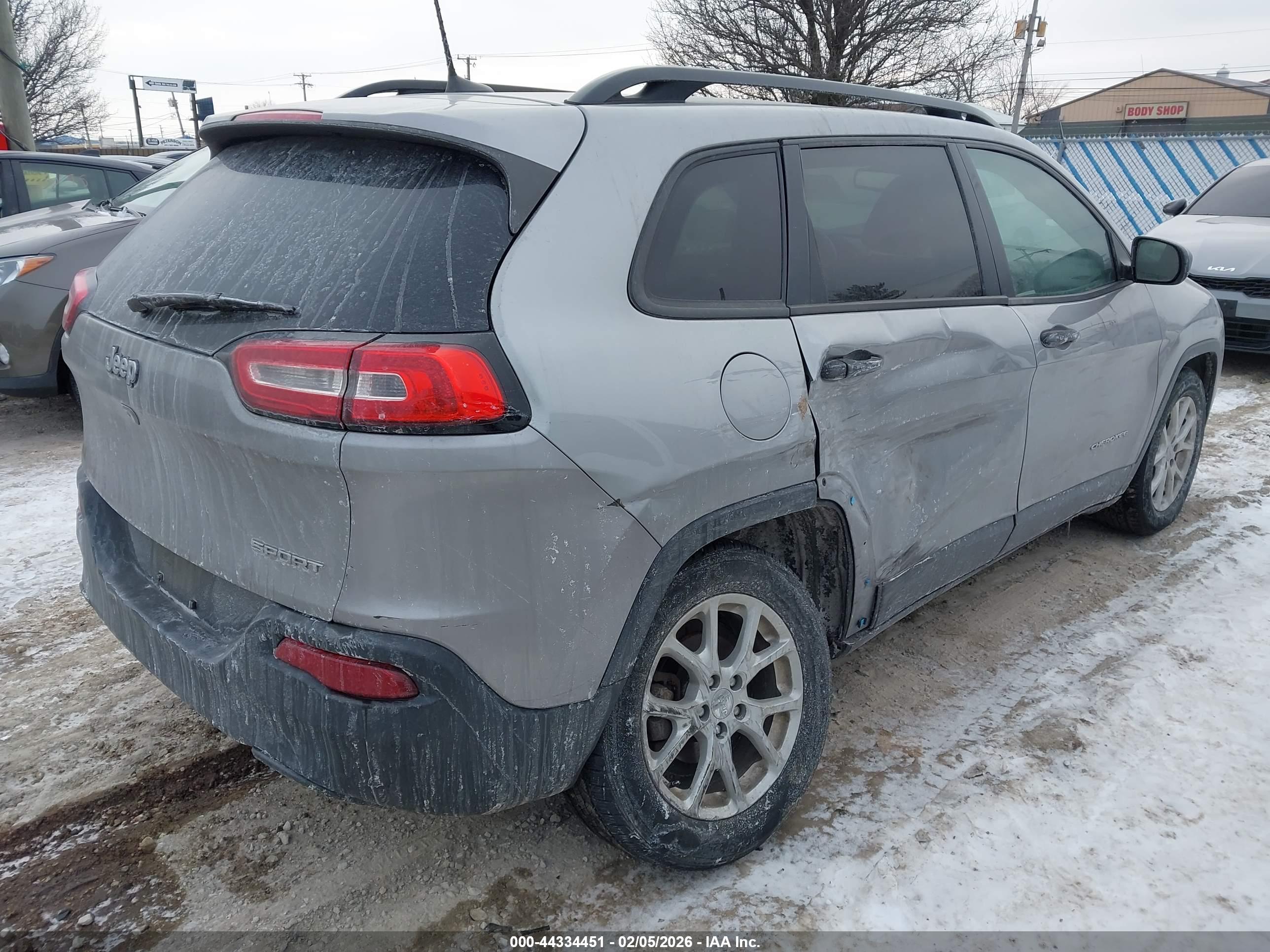 JEEP CHEROKEE image 4