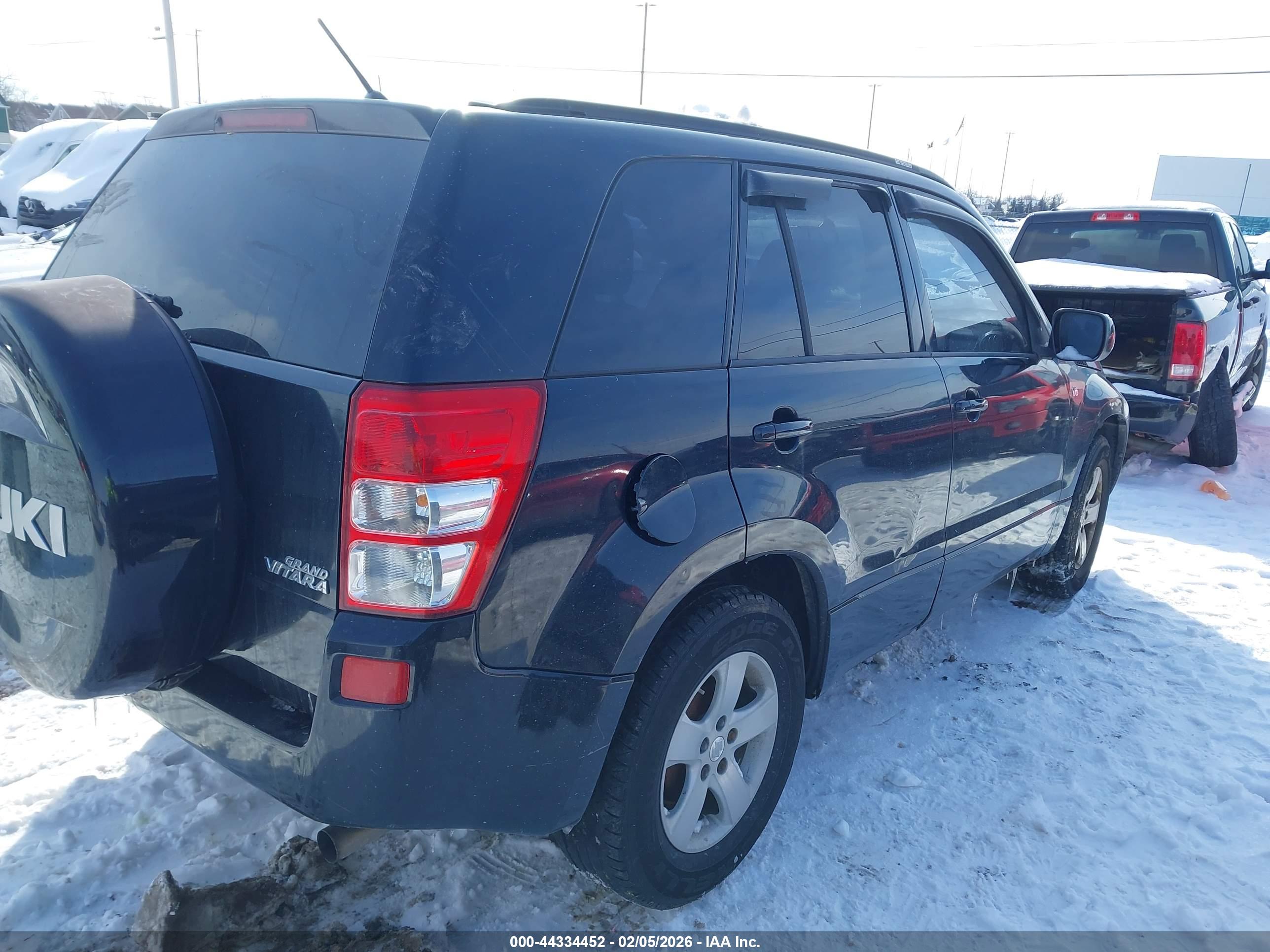 SUZUKI GRAND image 4