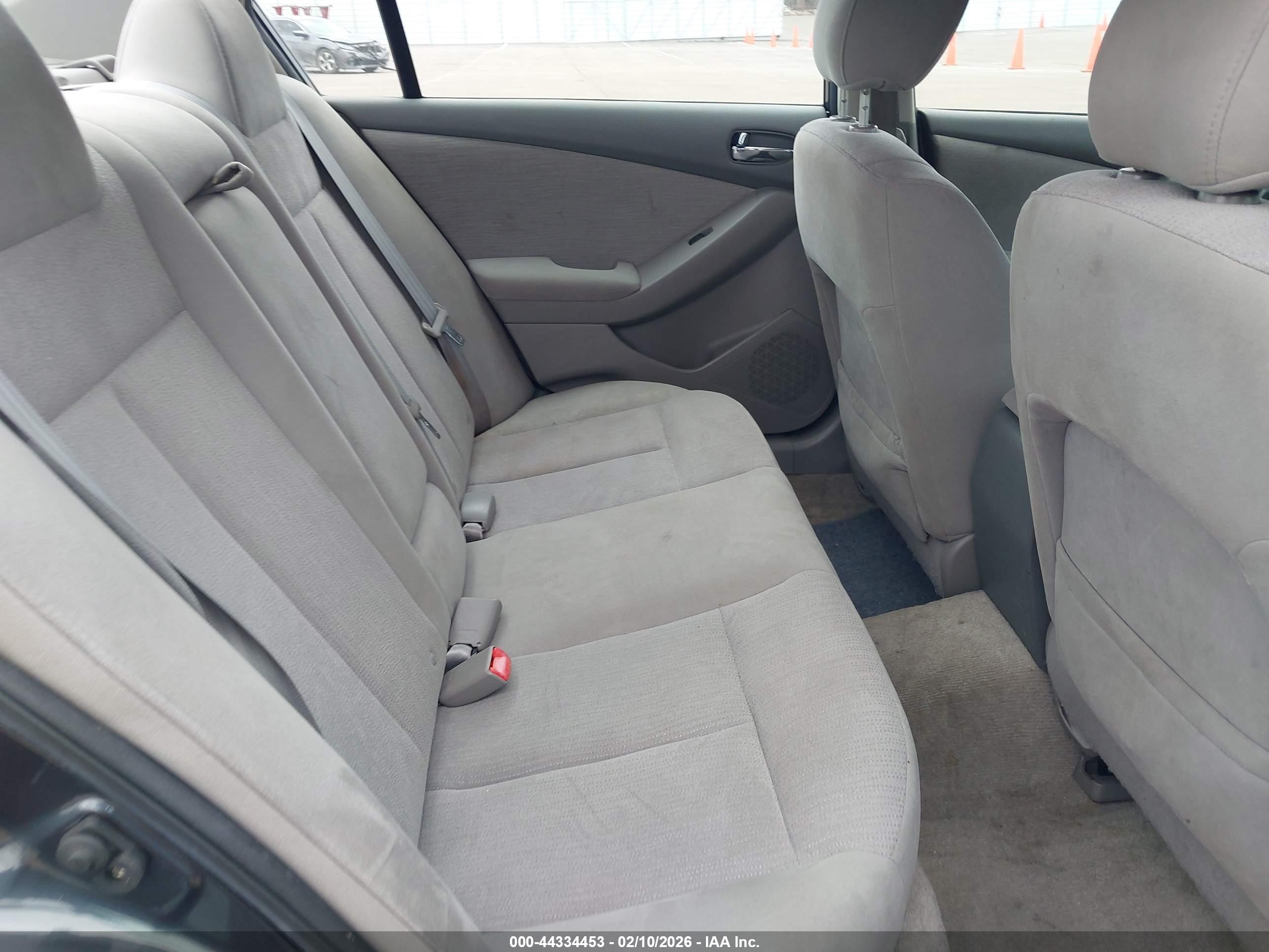 NISSAN ALTIMA image 8