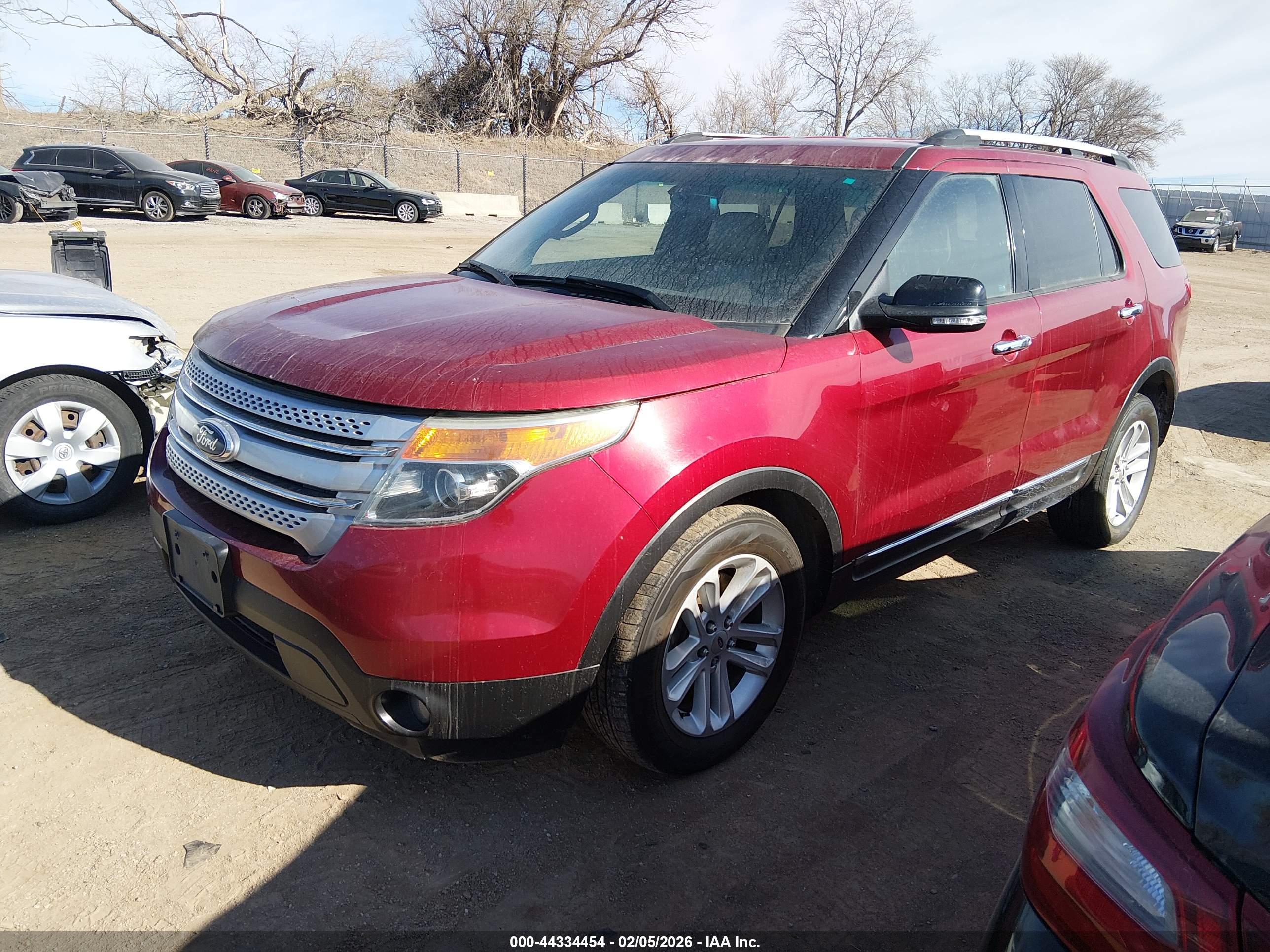 FORD EXPLORER image 2