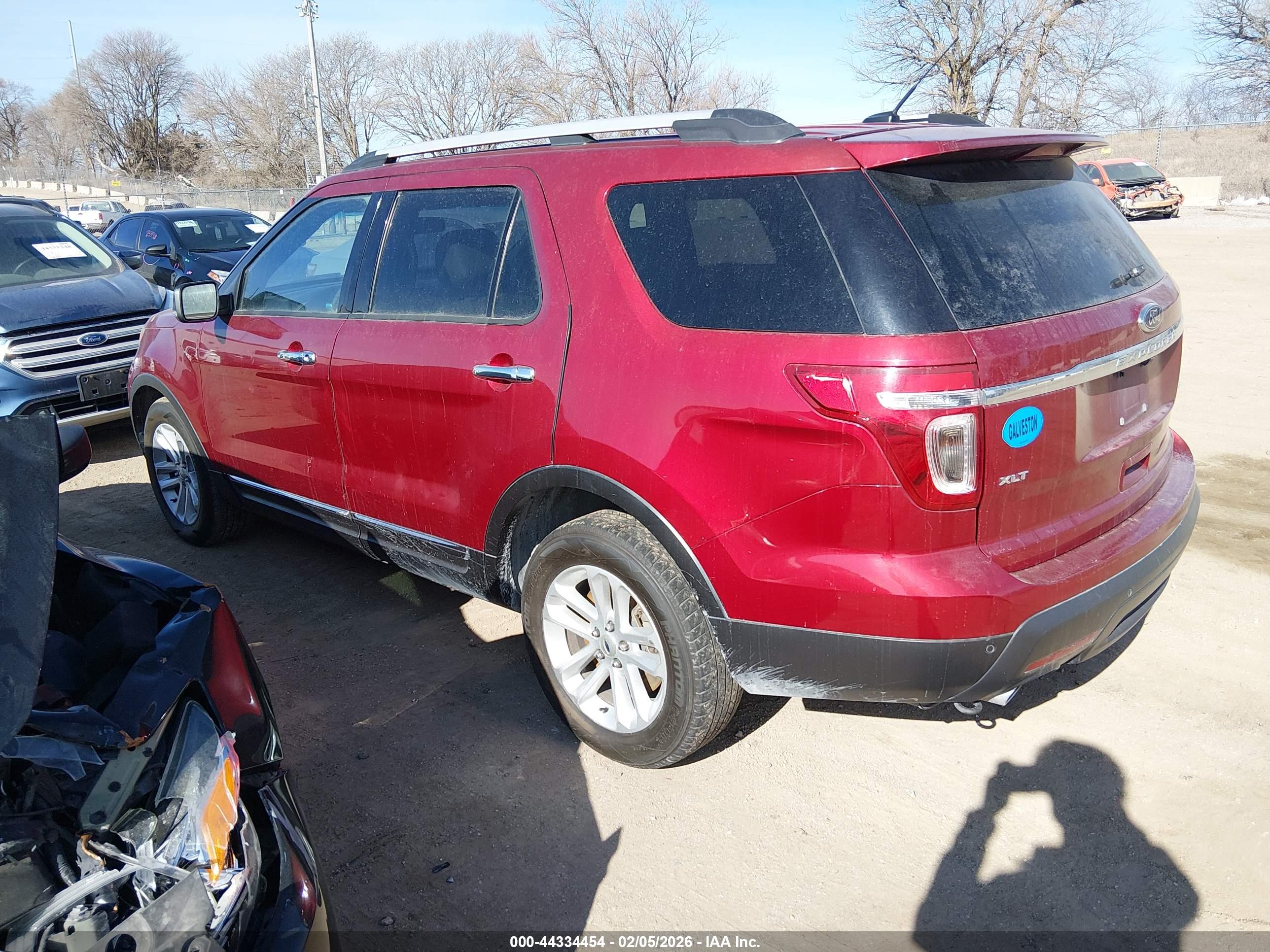 FORD EXPLORER image 3