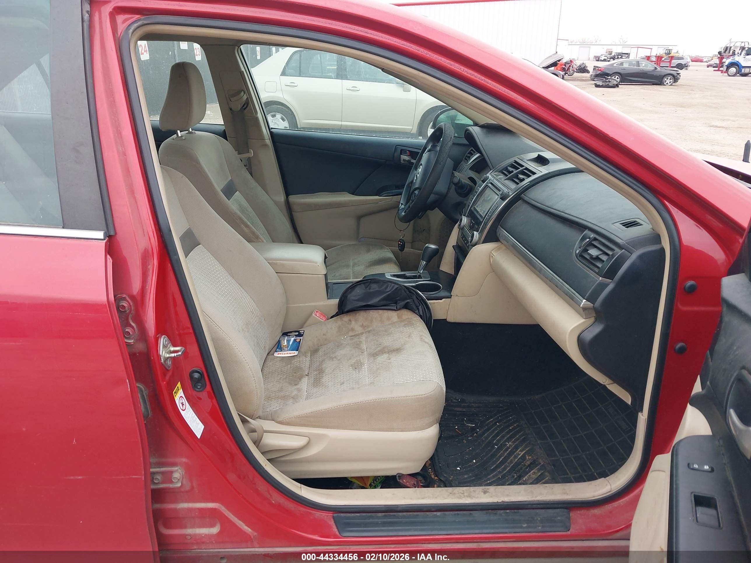 TOYOTA CAMRY image 5