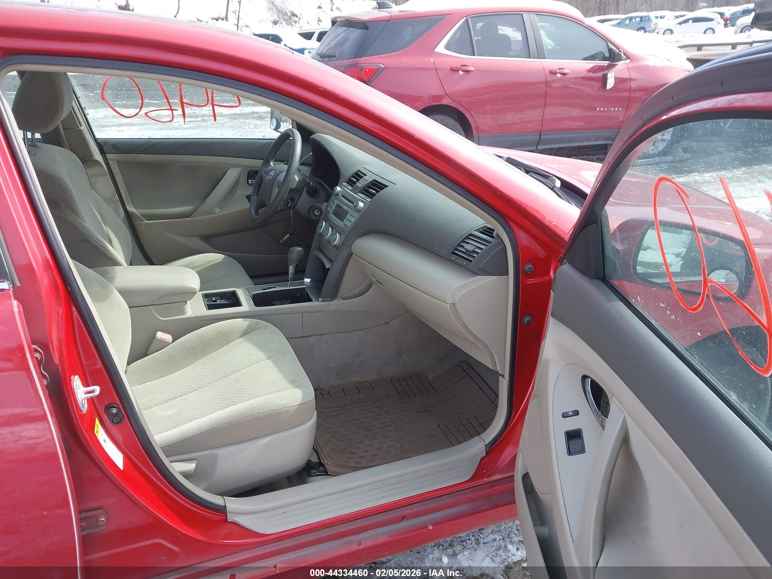 TOYOTA CAMRY image 5