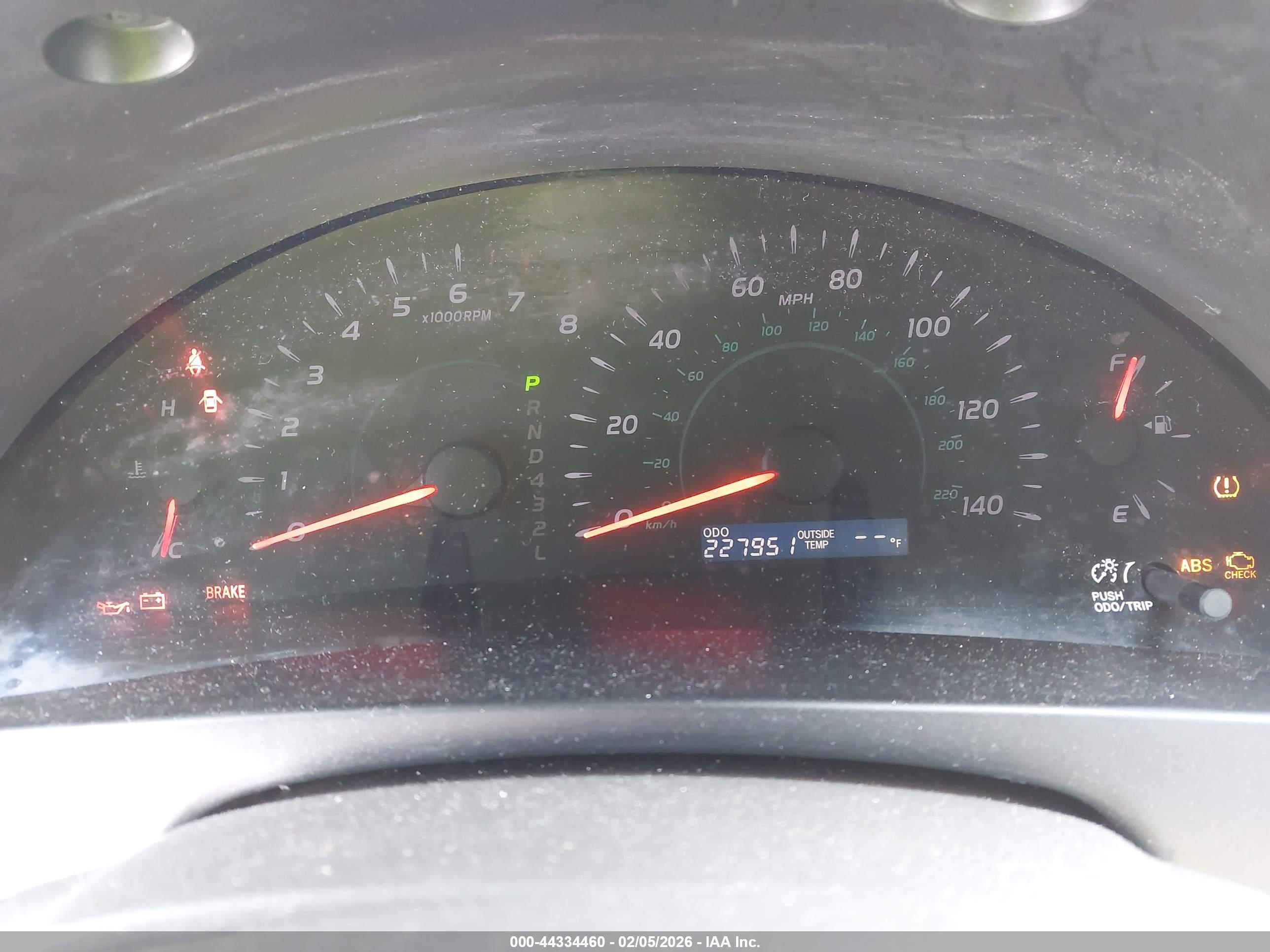 TOYOTA CAMRY image 7