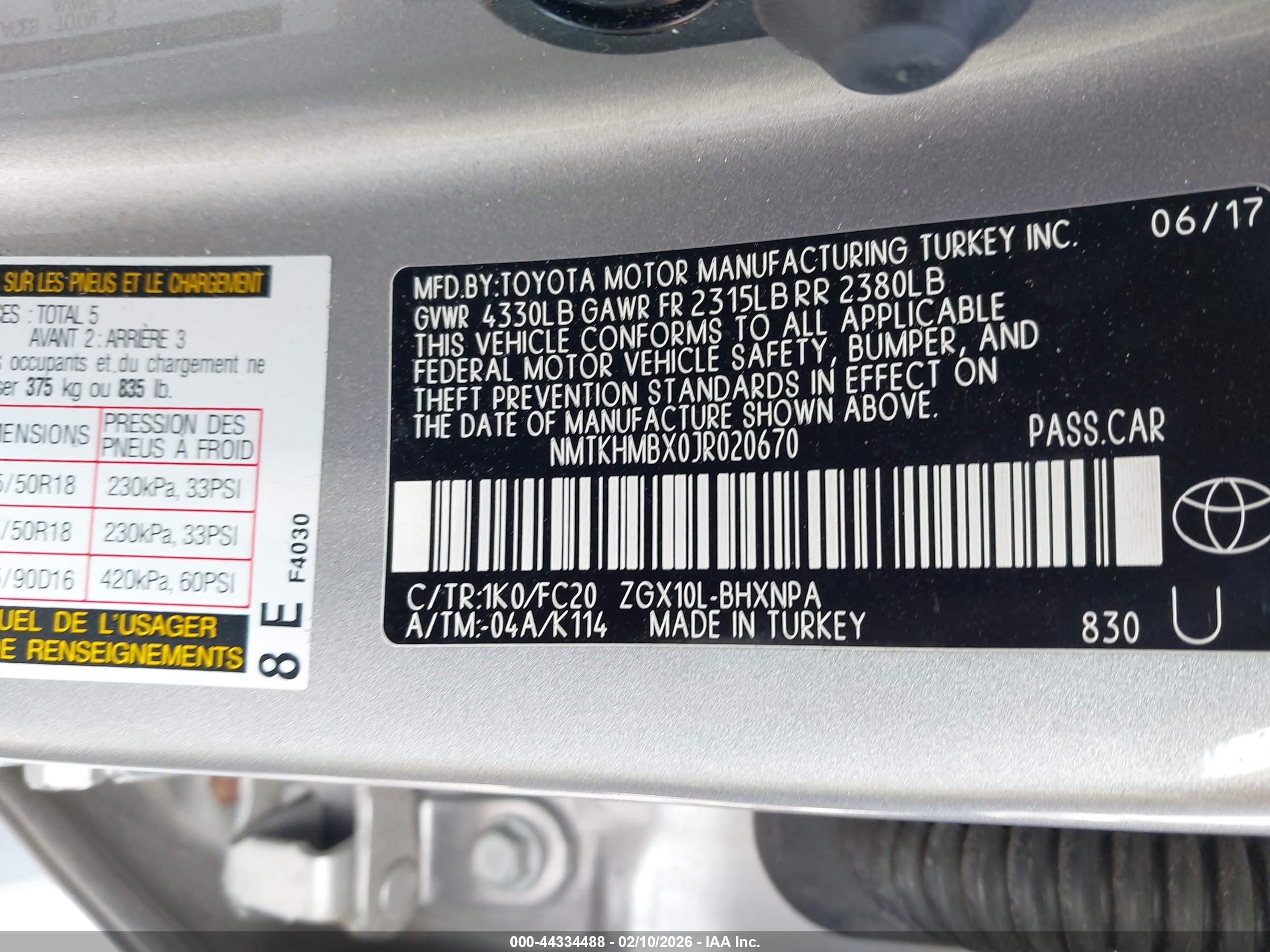 TOYOTA C-HR image 9