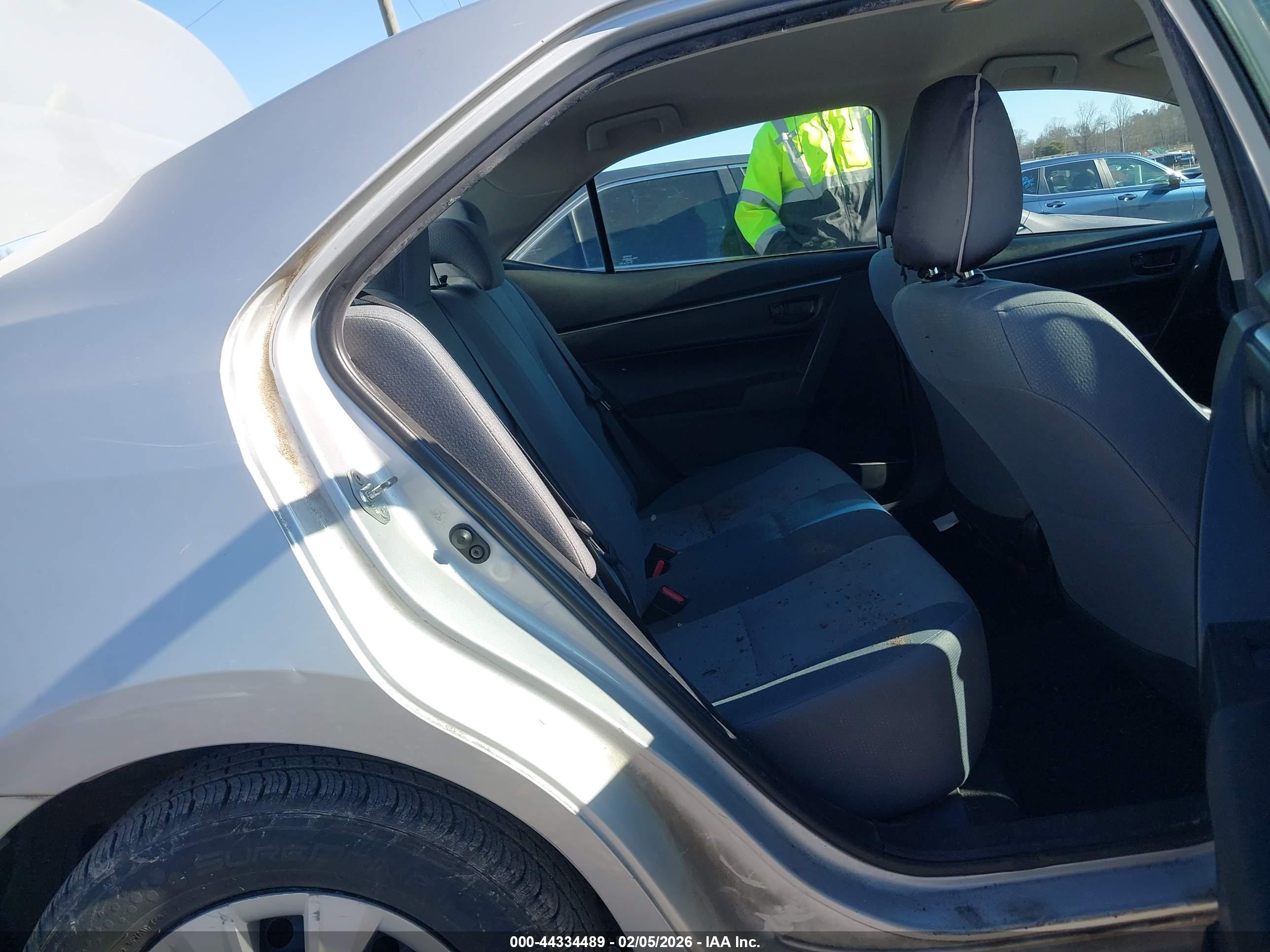 TOYOTA COROLLA image 8