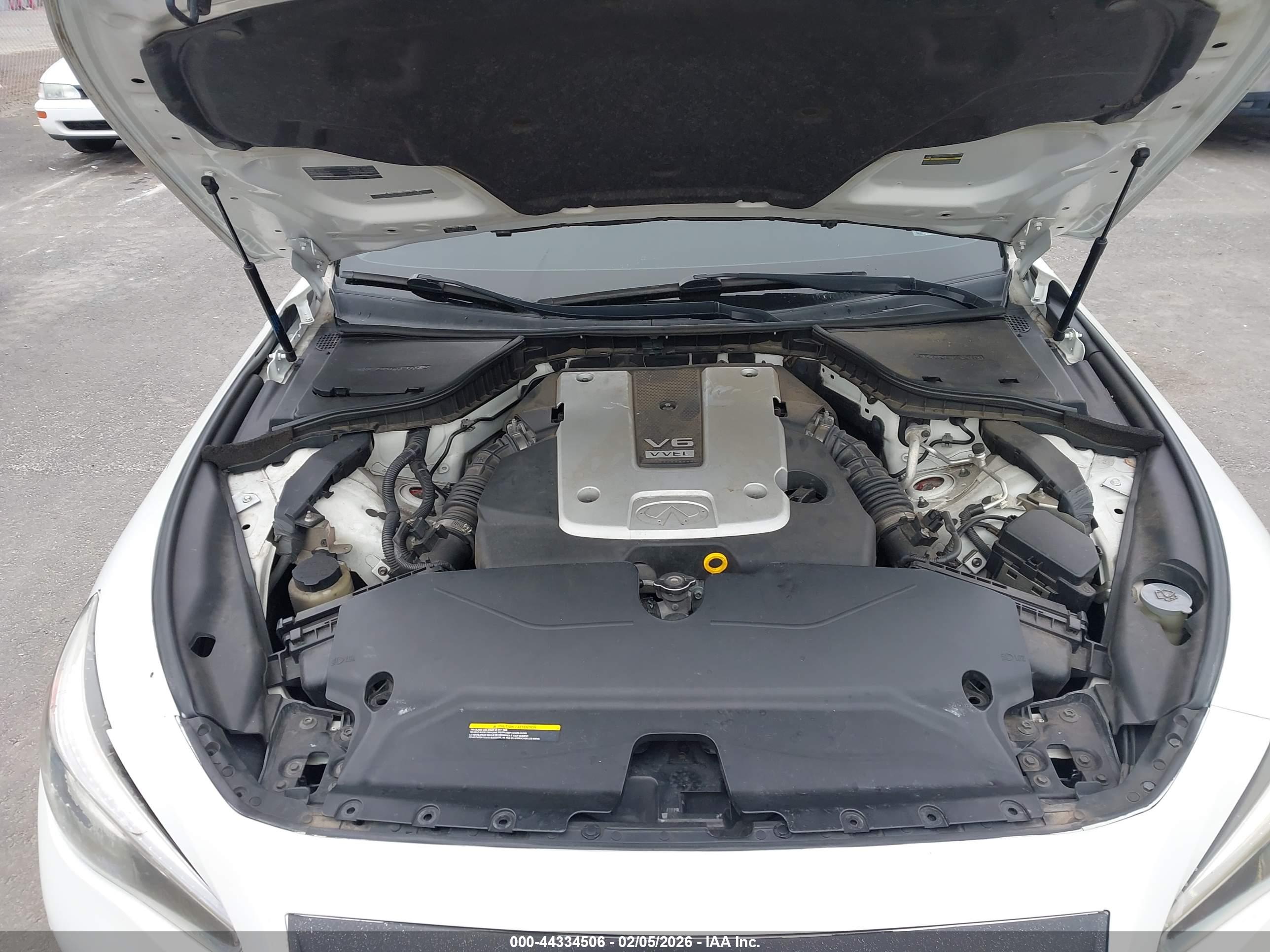 INFINITI Q50 image 10